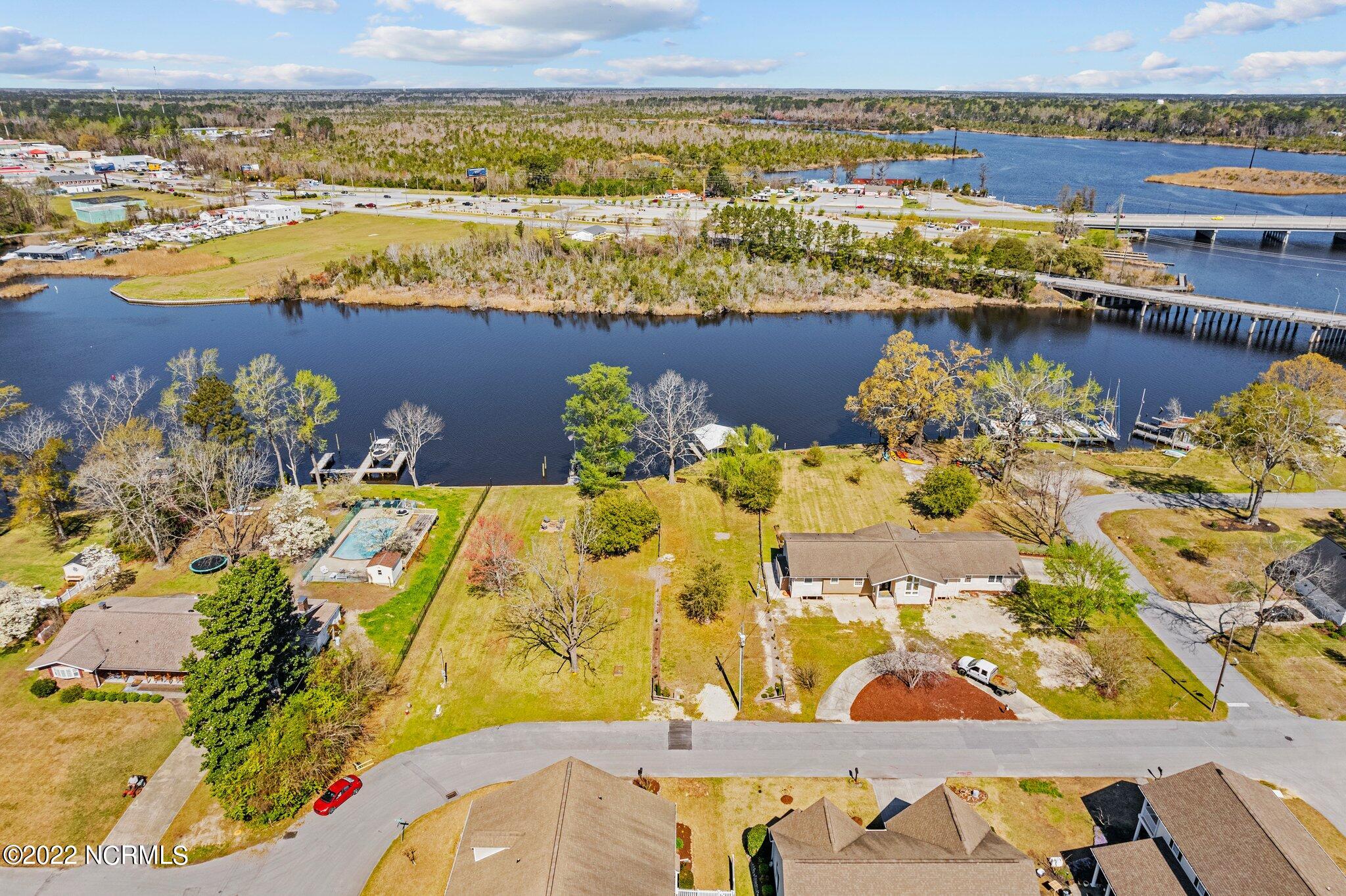 100318441 | Photo 18