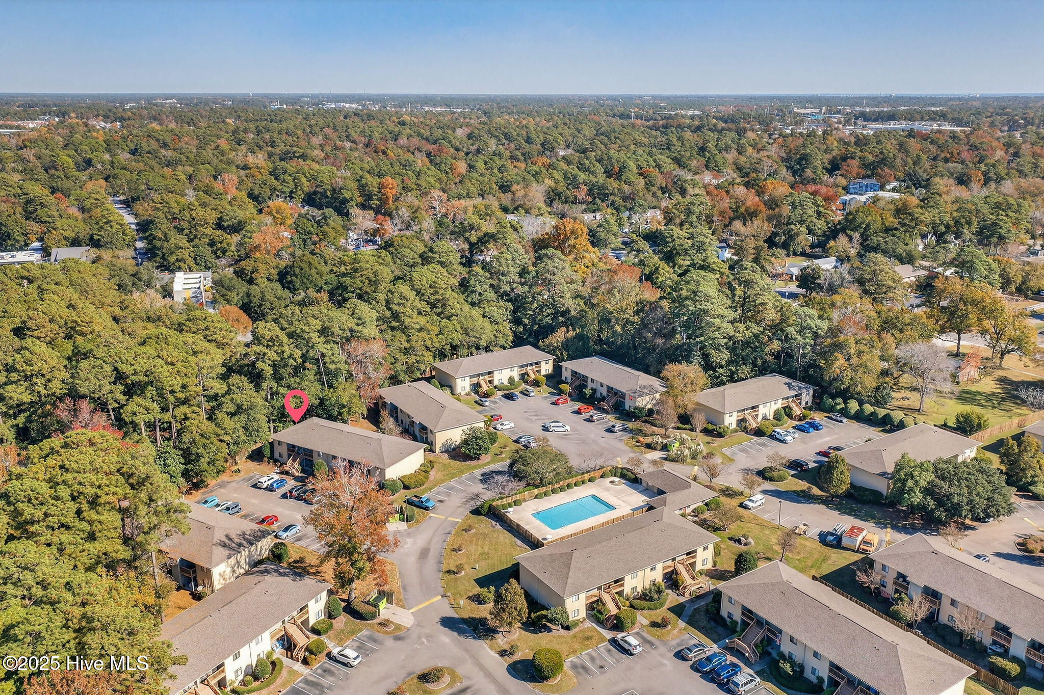 100540704 | Photo 34