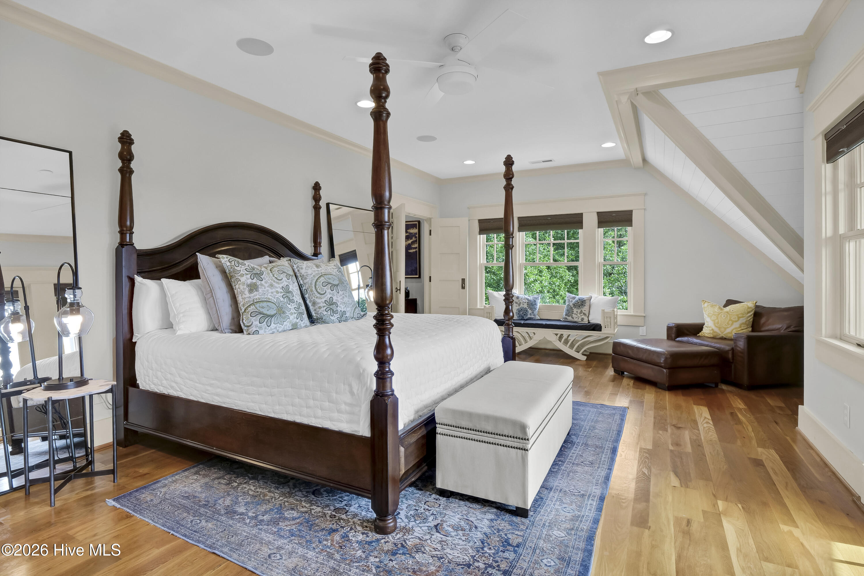 100552686 | Photo 32