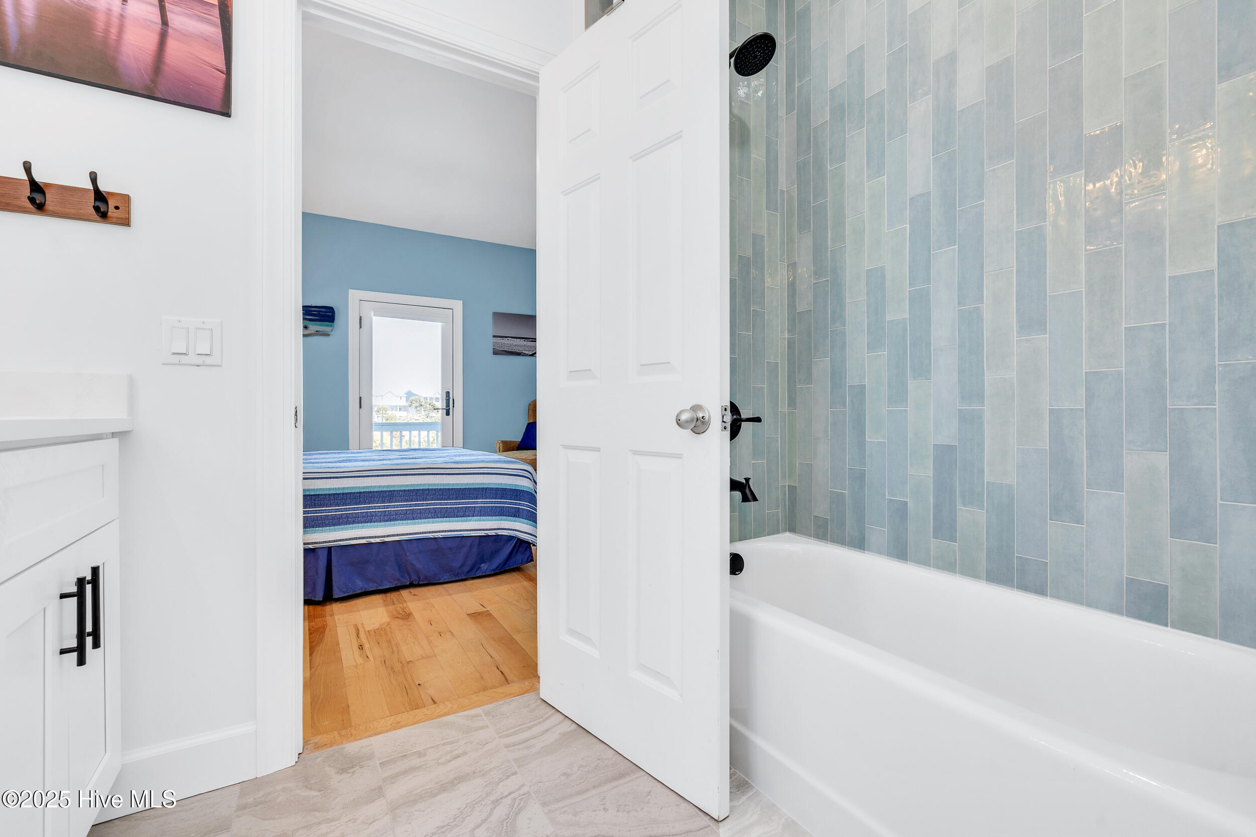 100500565 | Photo 35