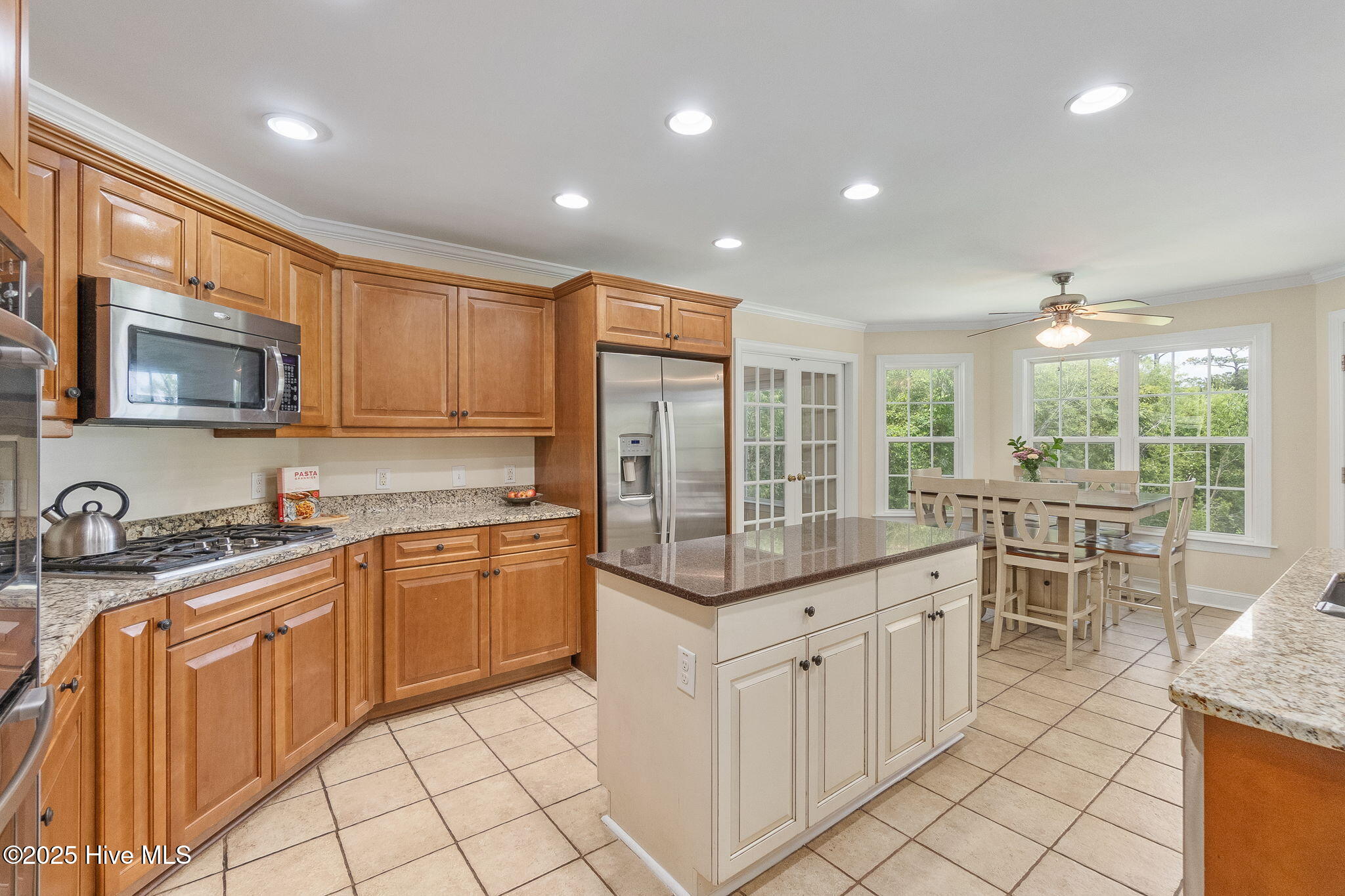 232 E Ivybridge Drive, Hubert, NC 28539 – photo 16: 34-web-or-mls-chadwick-visuals-232-e-ive