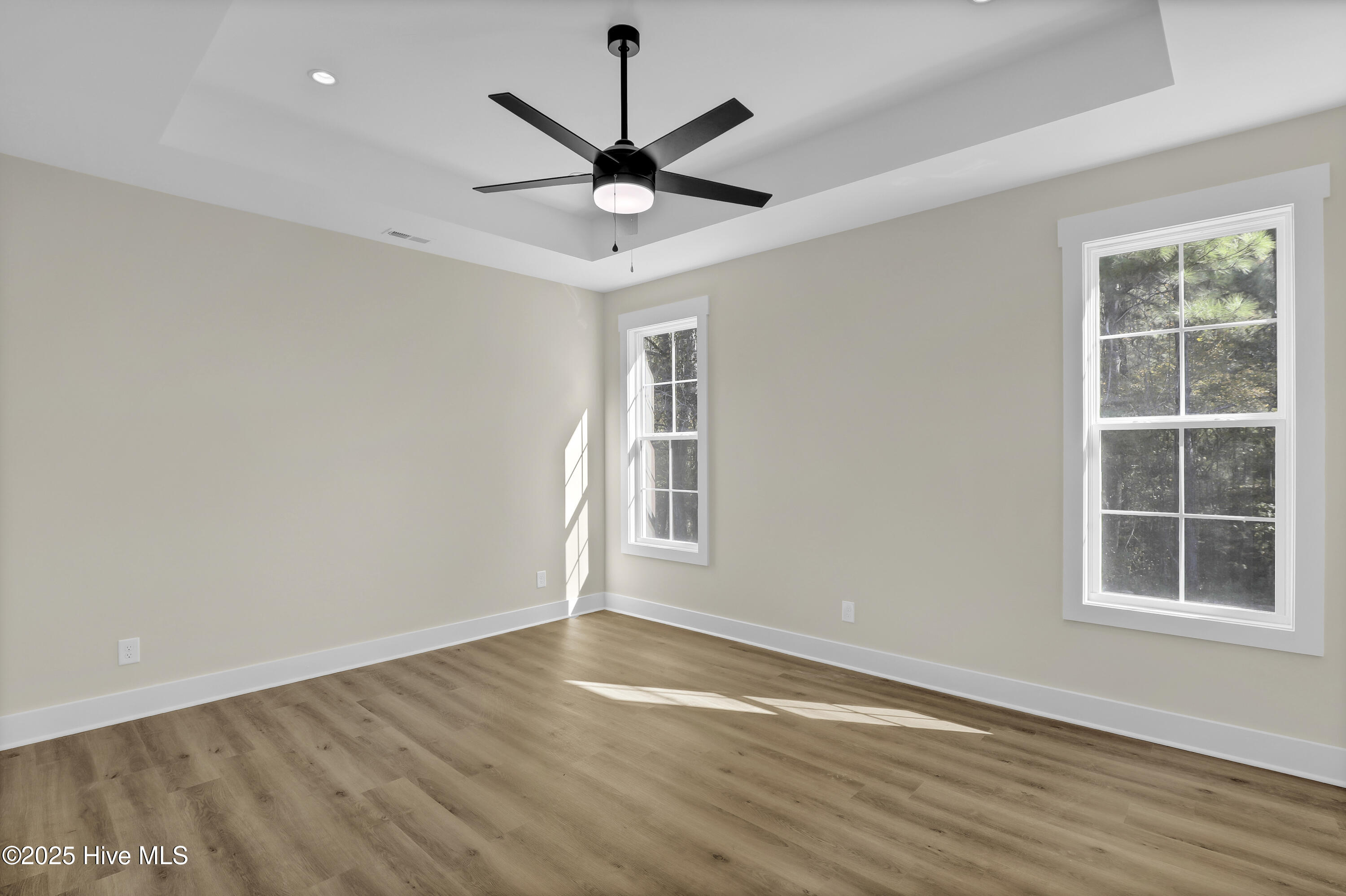 100542406 | Photo 20