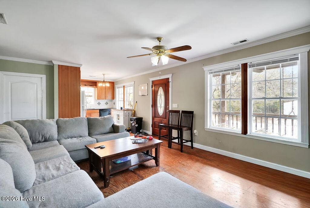 100559640 | Photo 21