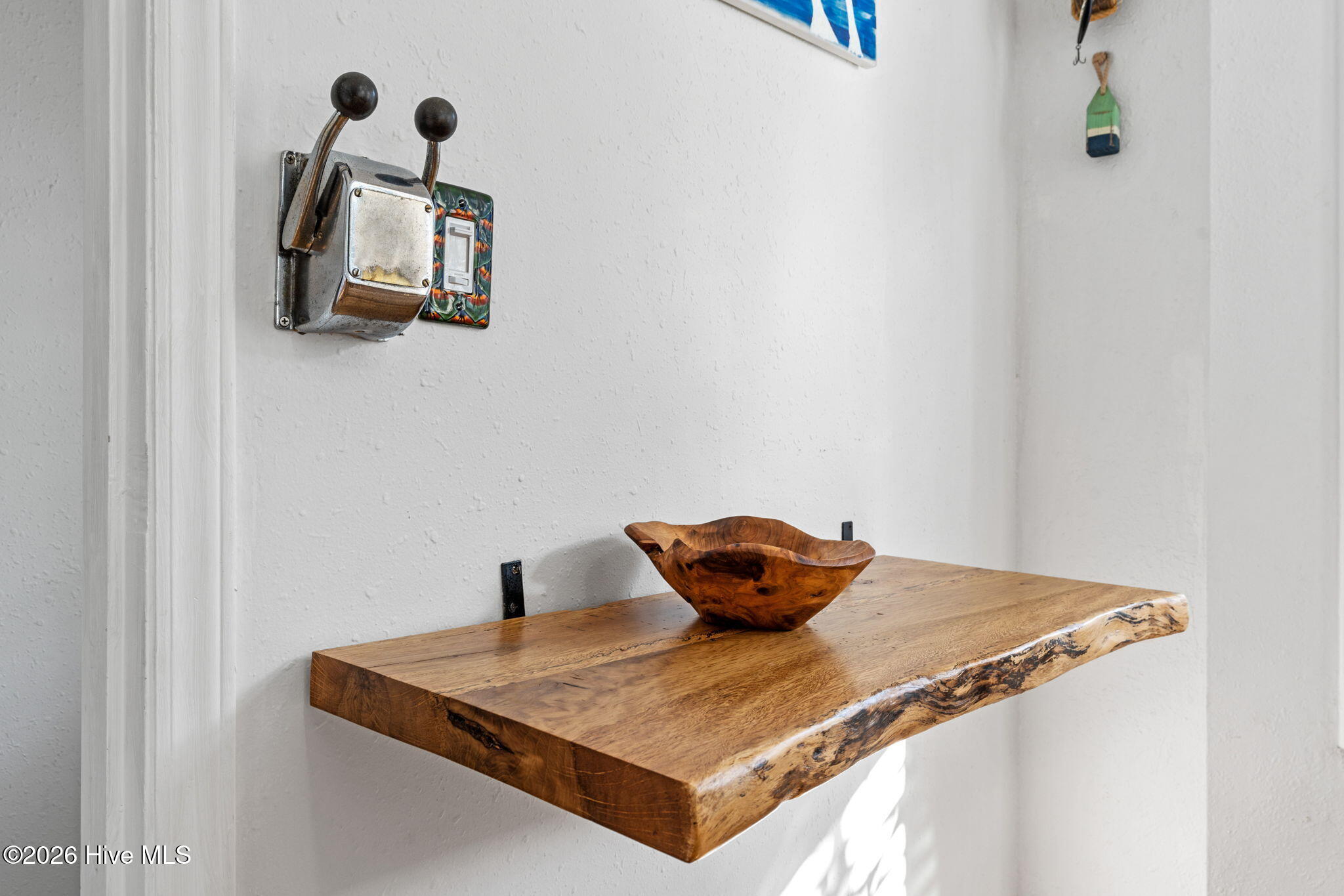 100548707 | Photo 12