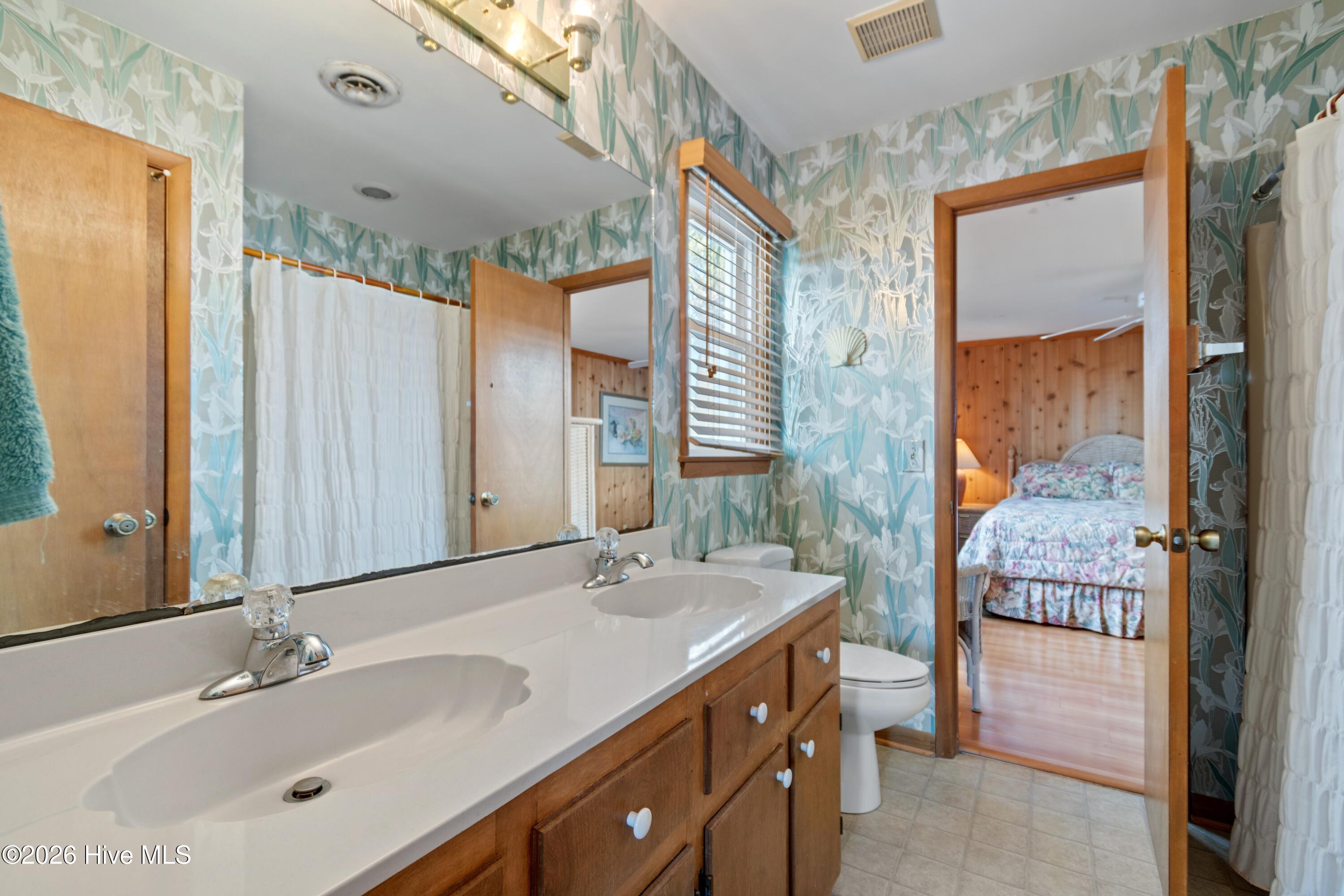 100553939 | Photo 32