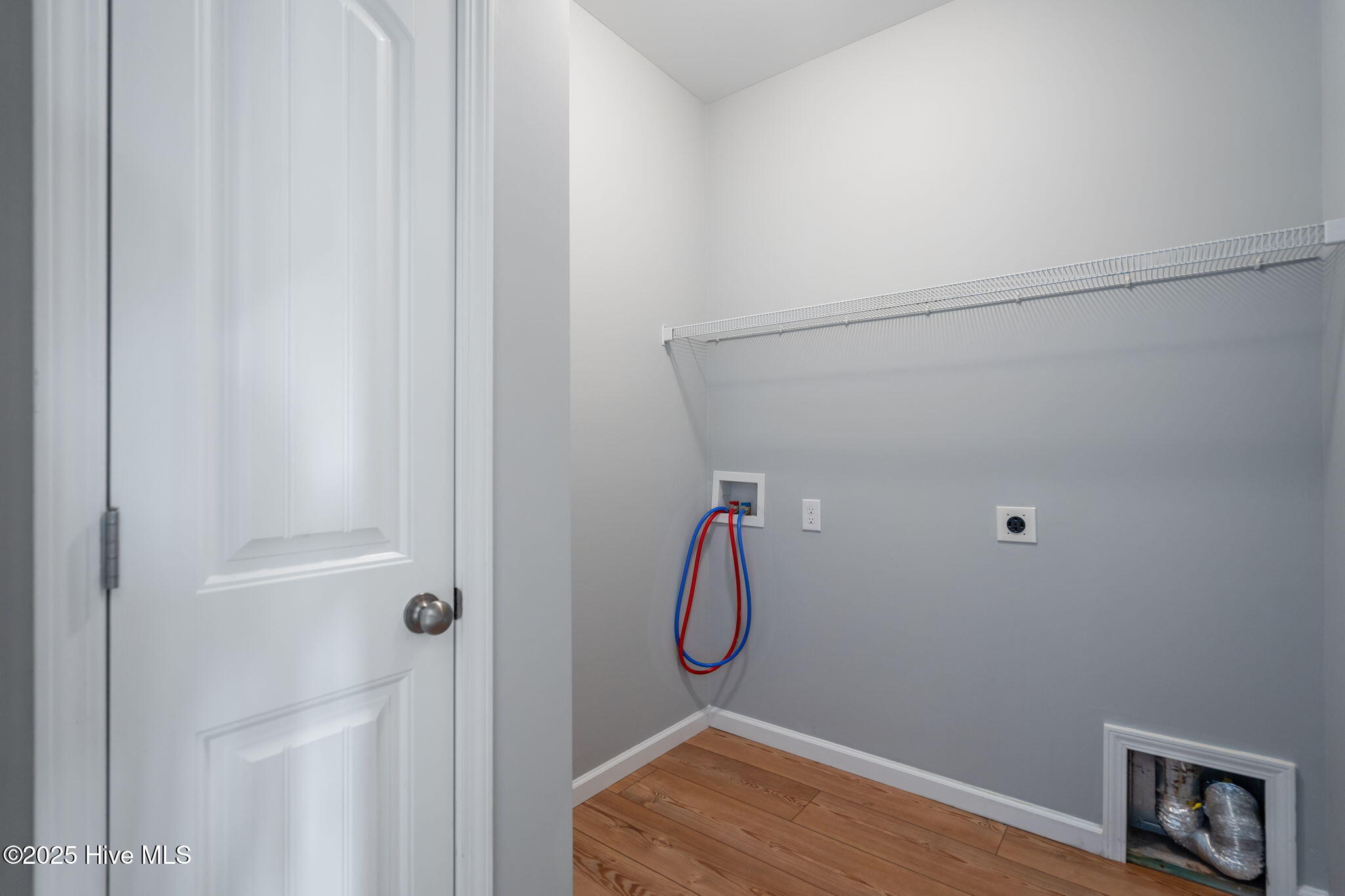 100547166 | Photo 25