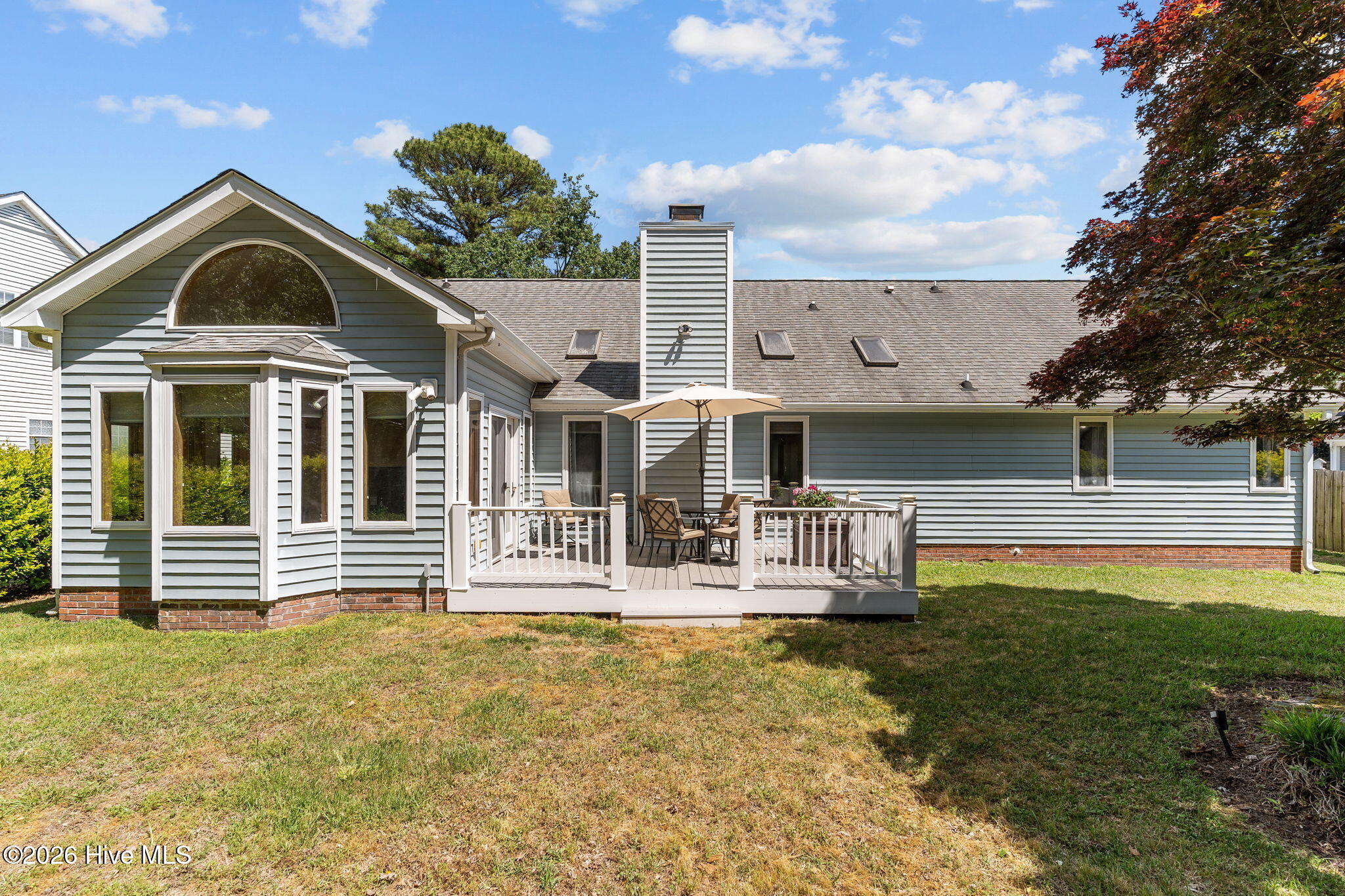 100568995 | Photo 40