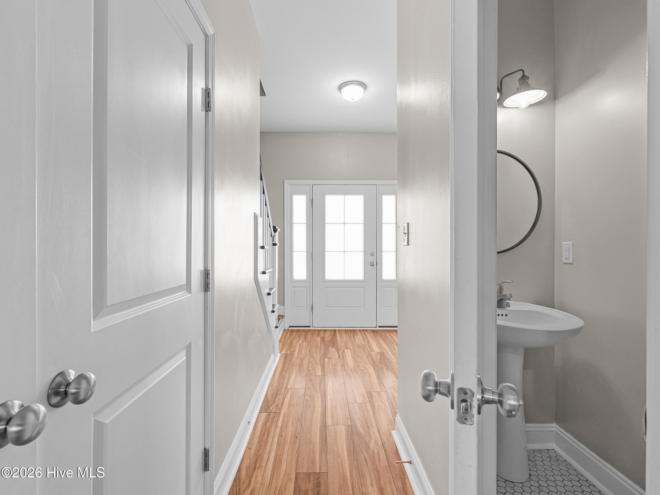 100547442 | Photo 24