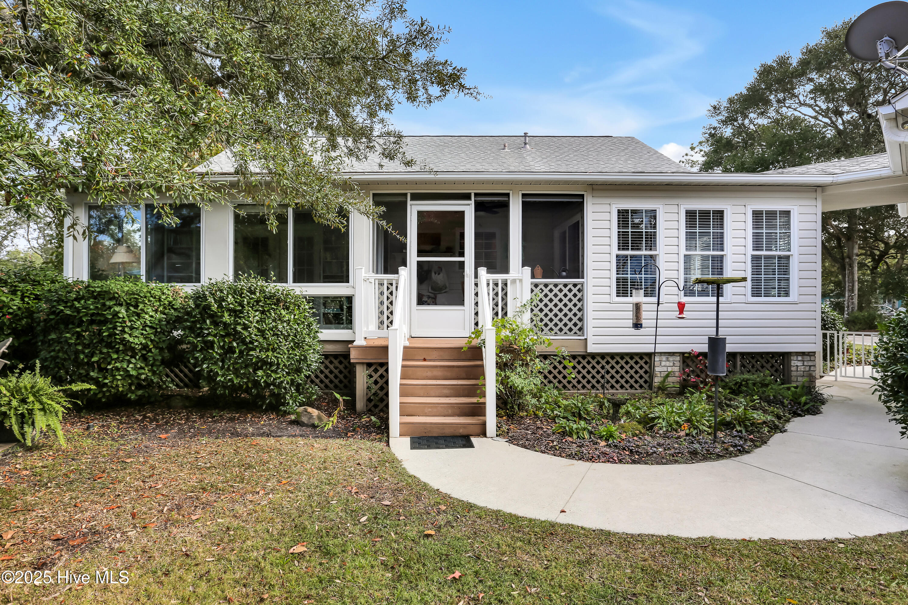 100544333 | Photo 38