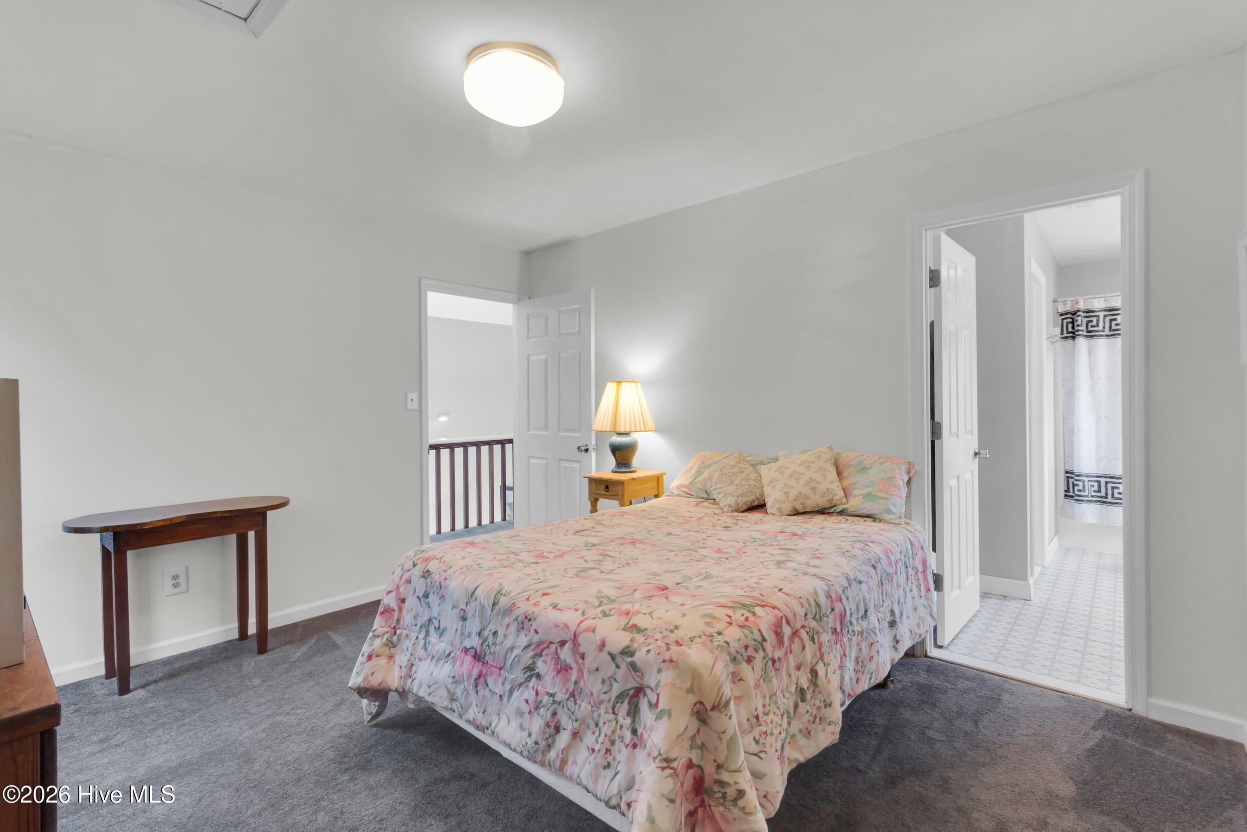 100557877 | Photo 30