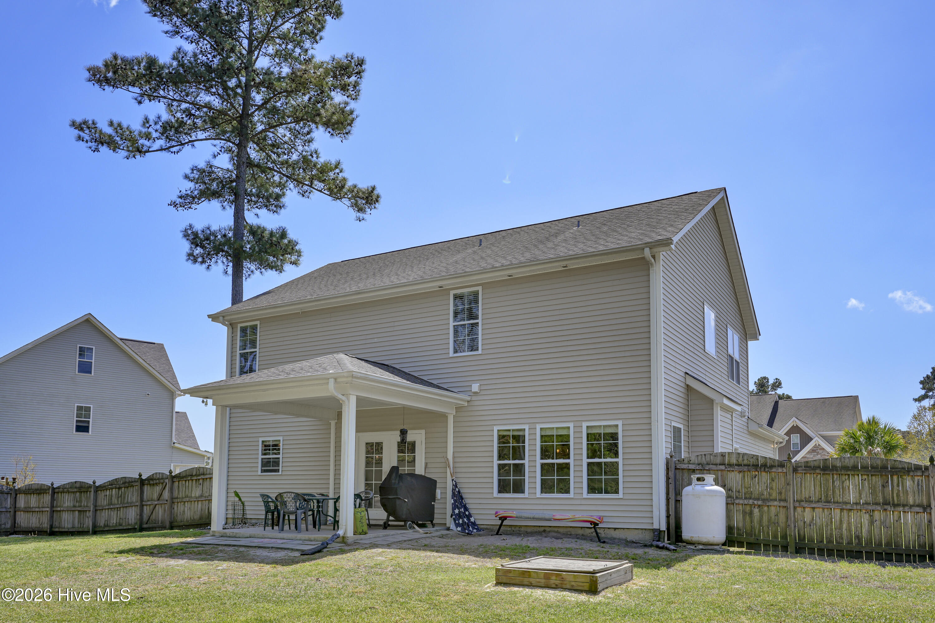 100565660 | Photo 36