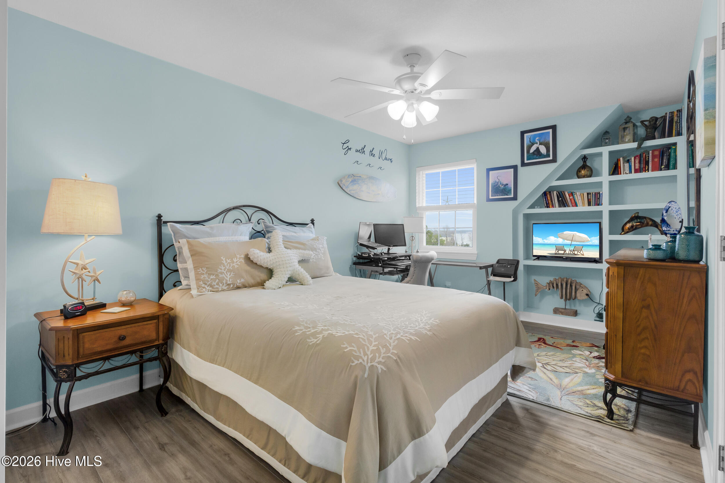 100557933 | Photo 17