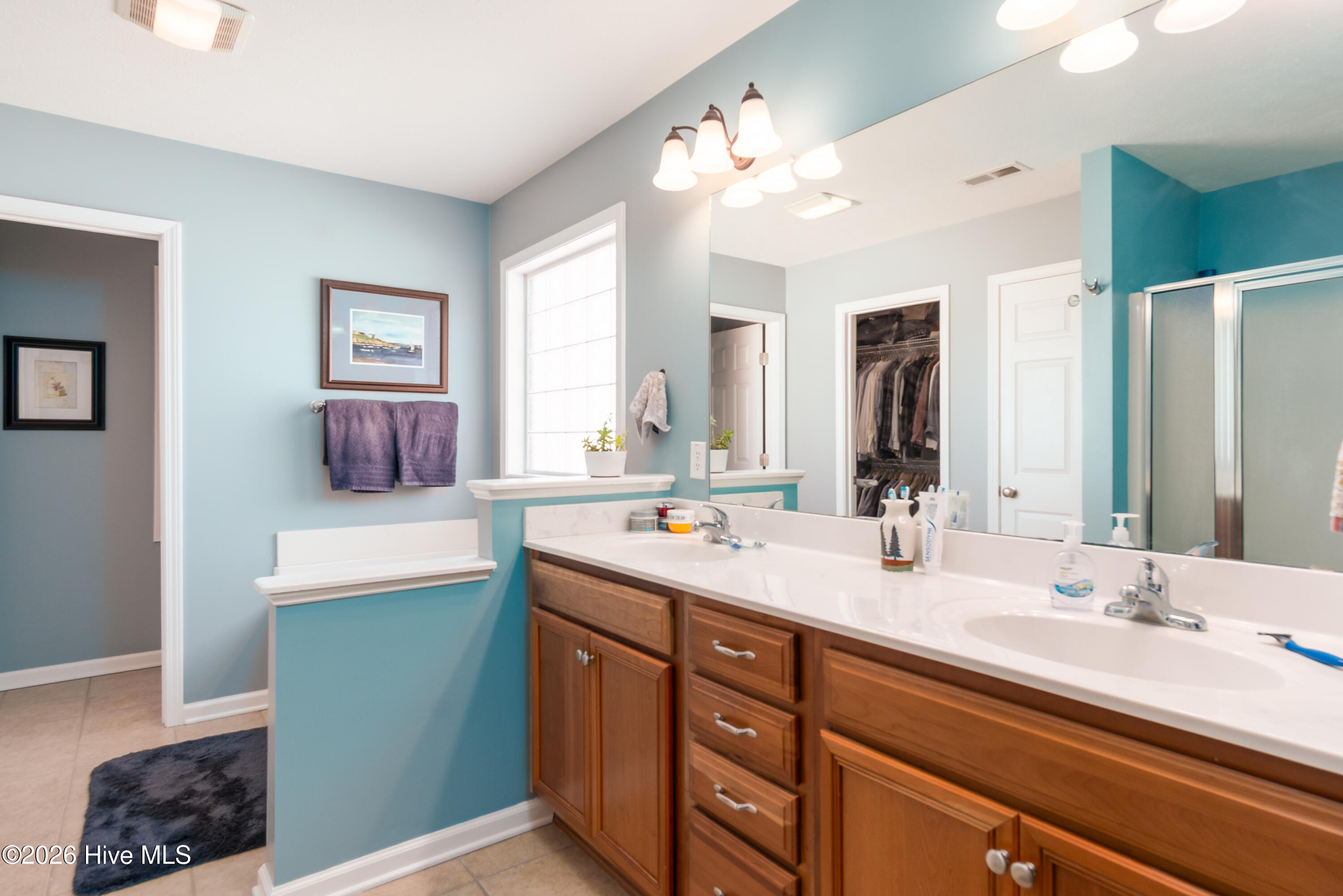 100569797 | Photo 34