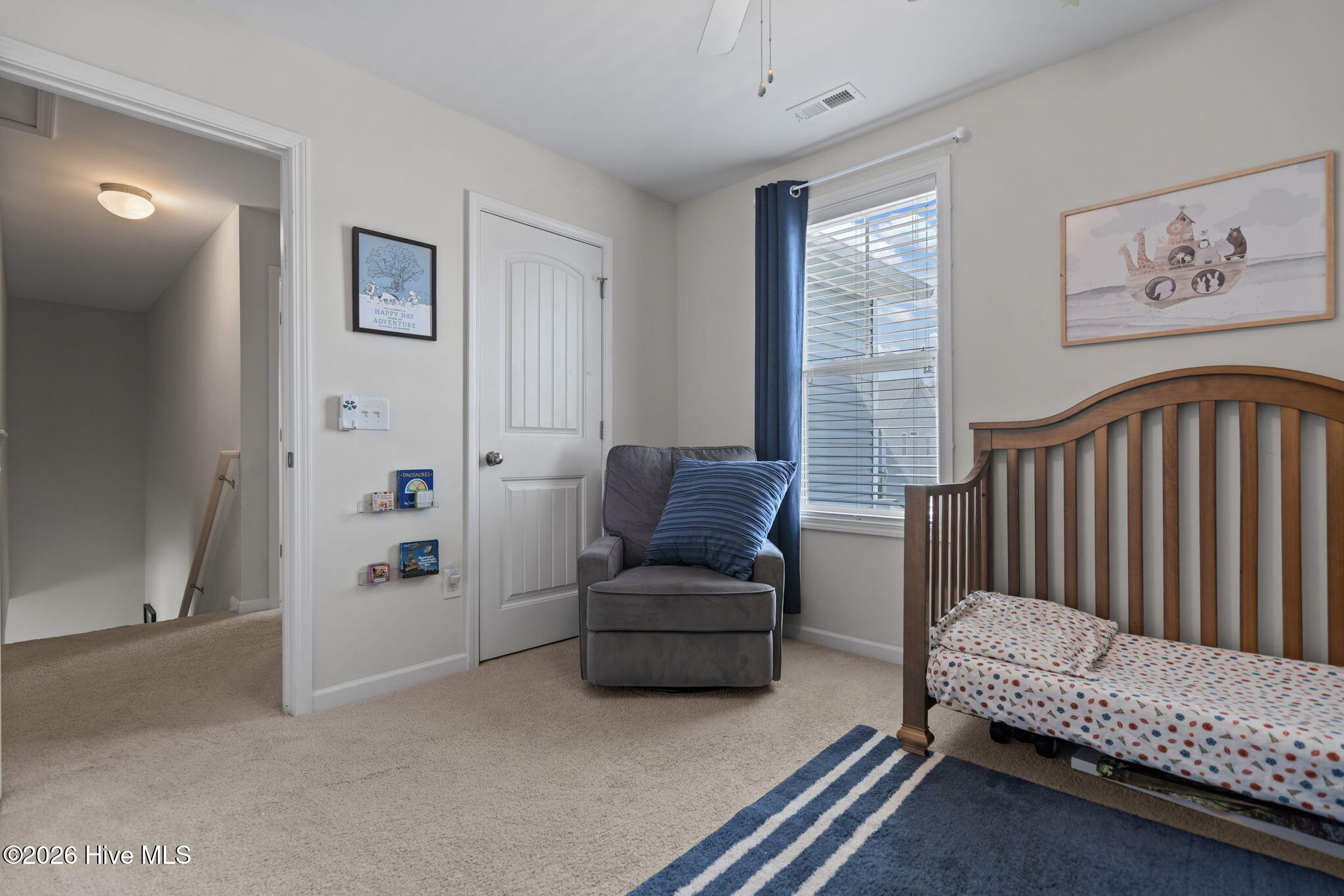 100570490 | Photo 31