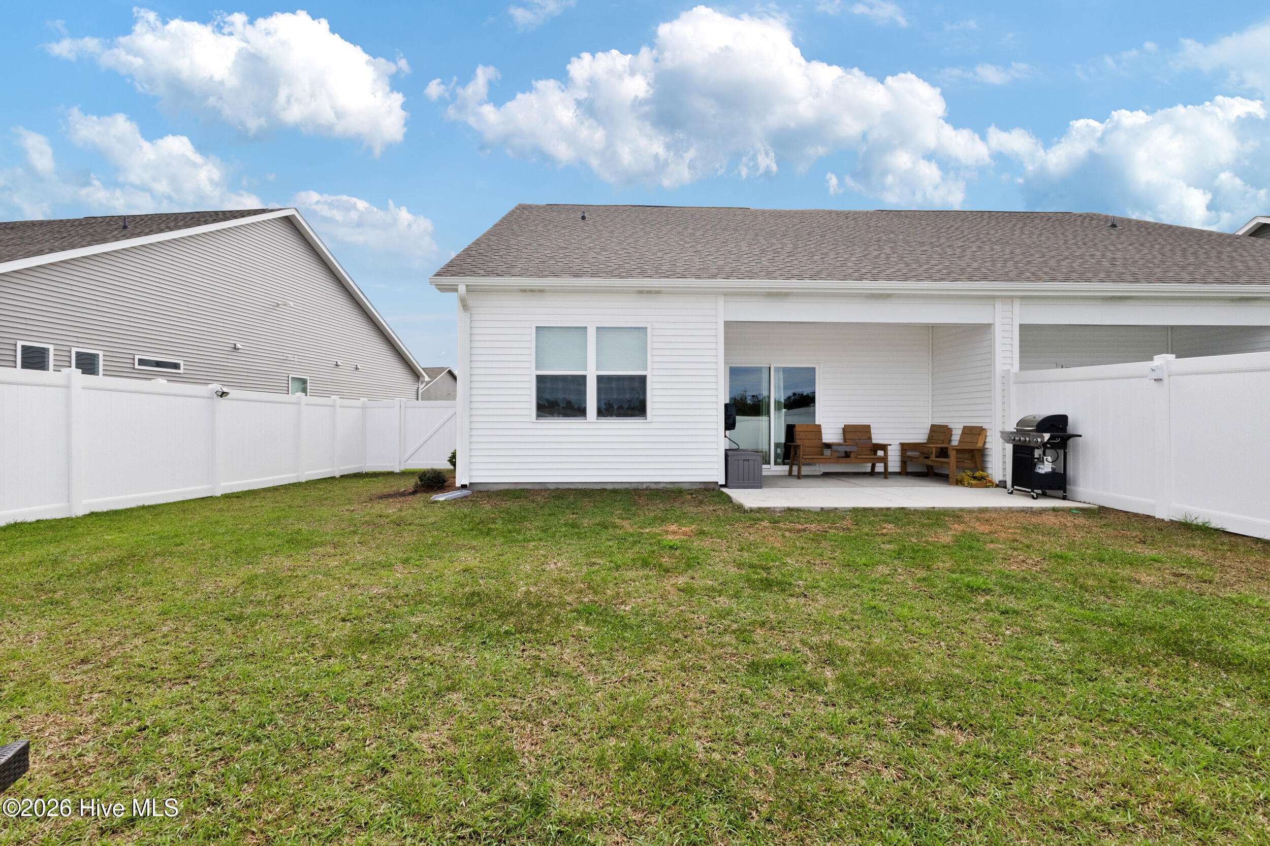 100561359 | Photo 39