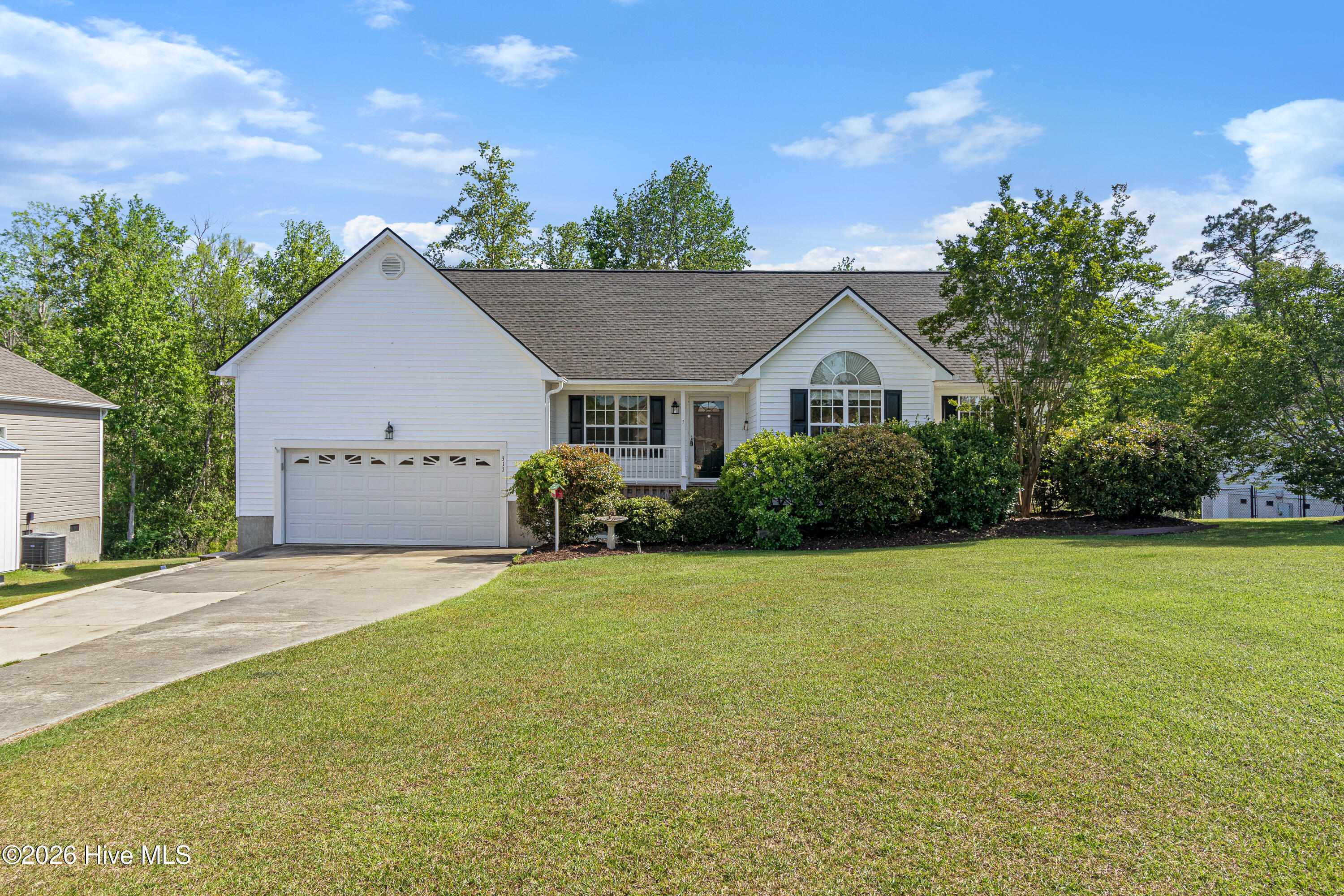 100570651 | Photo 37