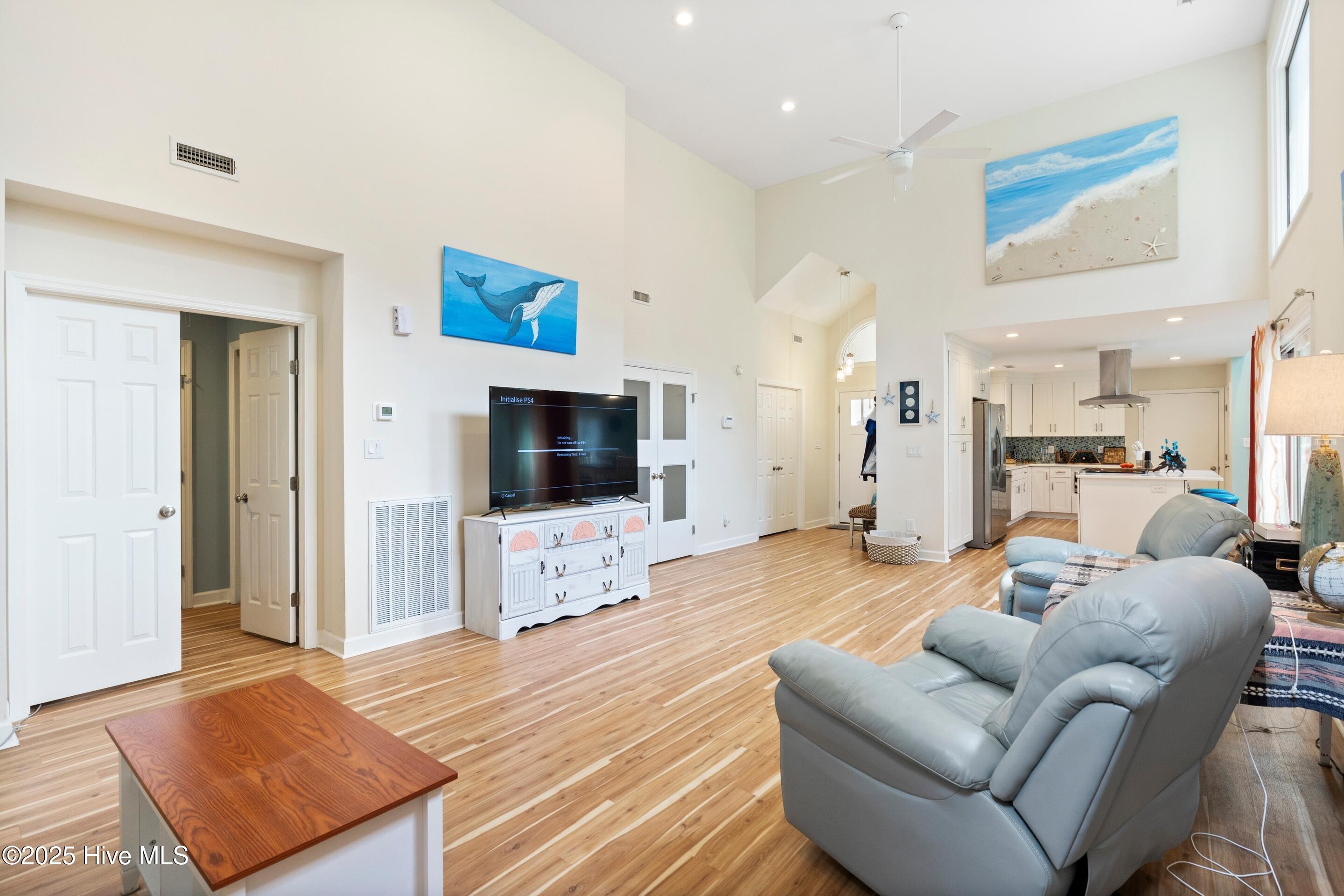 100517106 | Photo 15