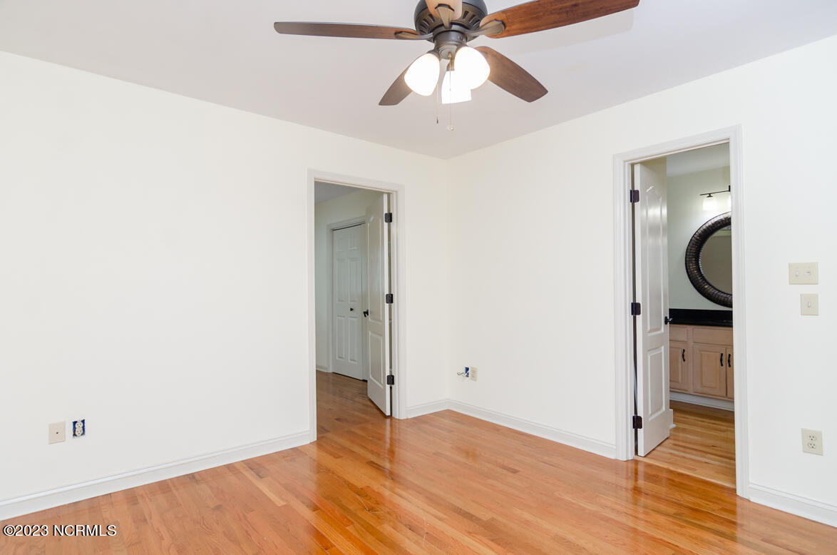 100568383 | Photo 28