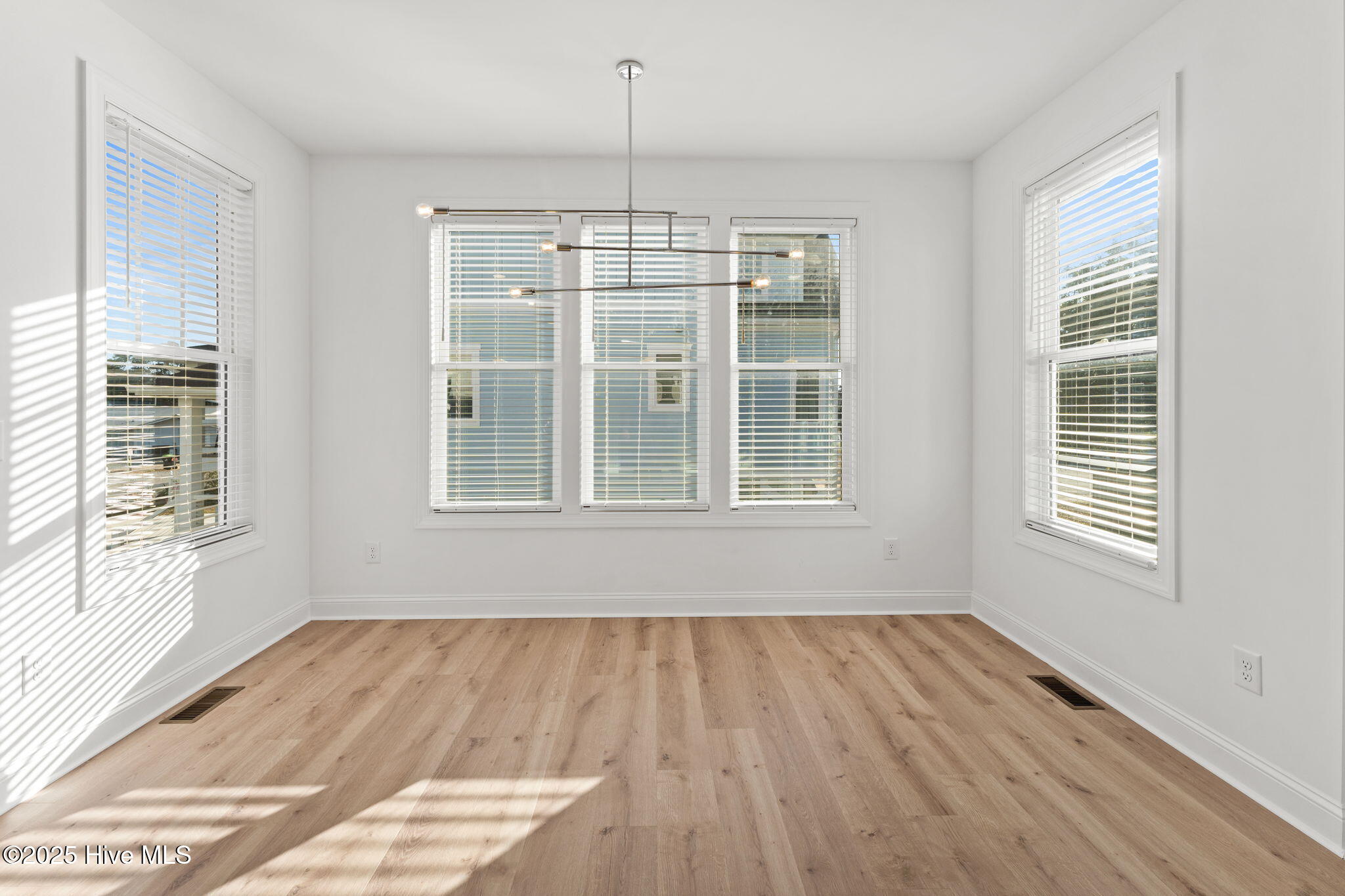 100539772 | Photo 18