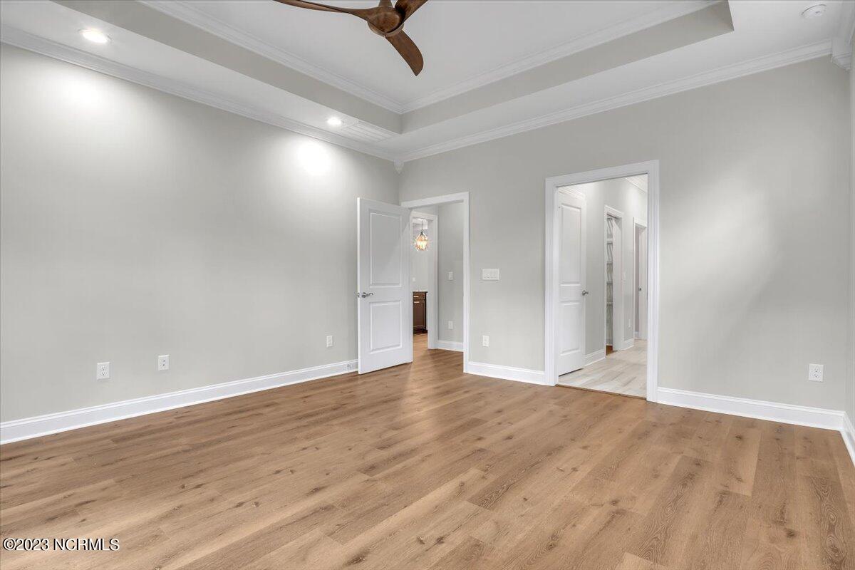 100524155 | Photo 75