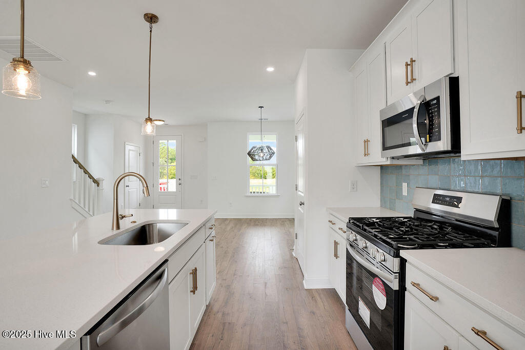 100540723 | Photo 22