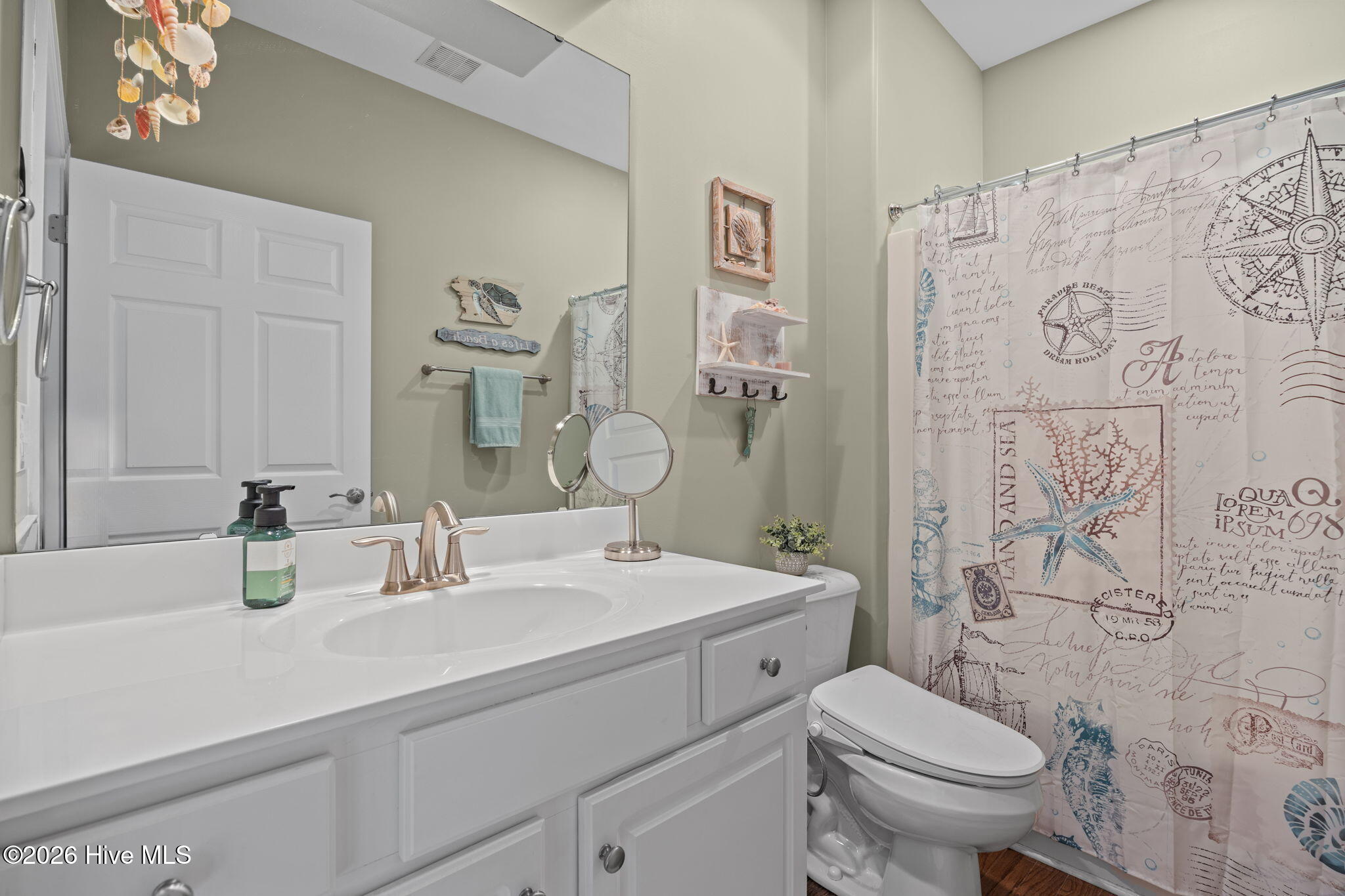 100560017 | Photo 25