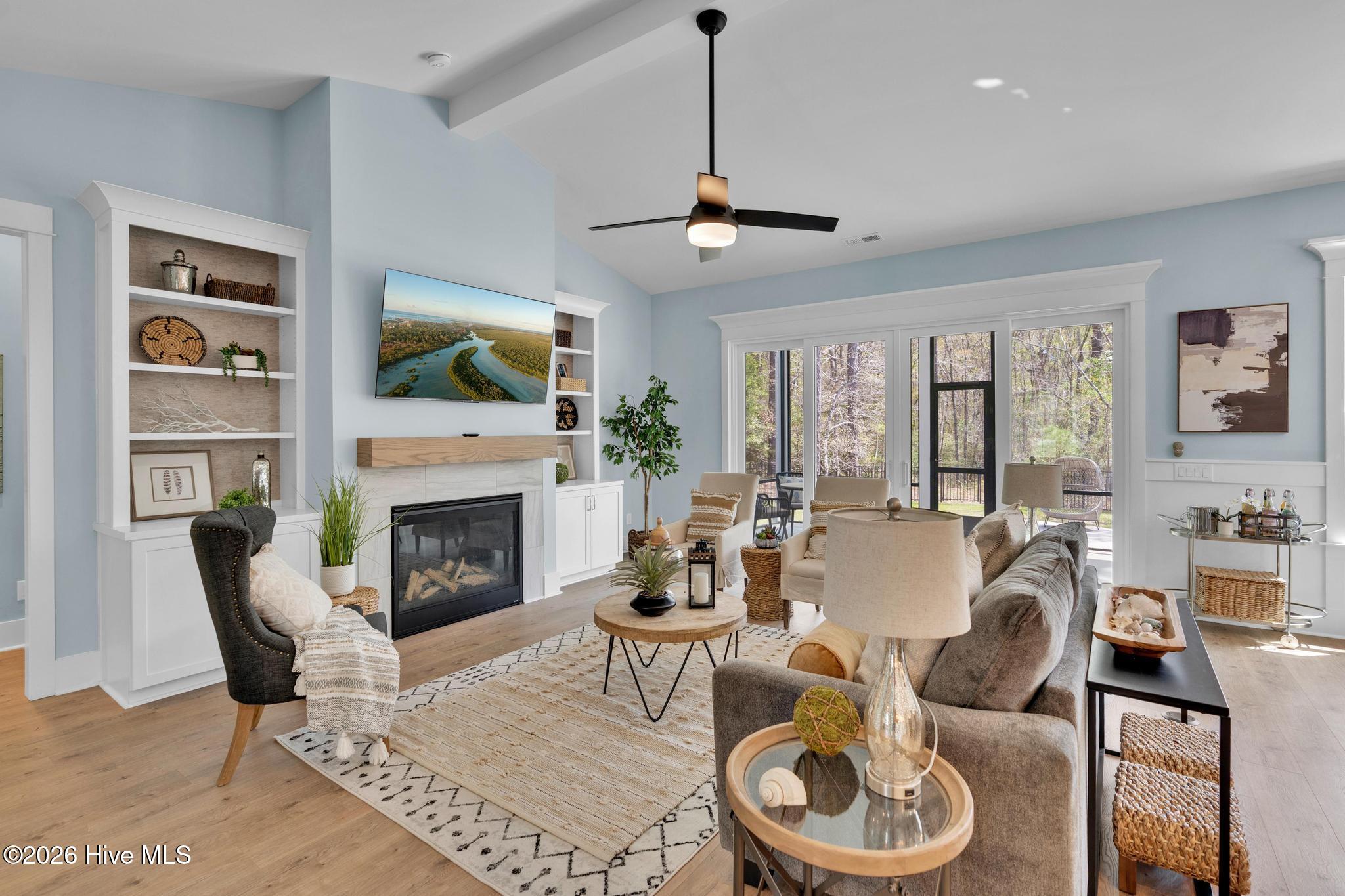 100564627 | Photo 20