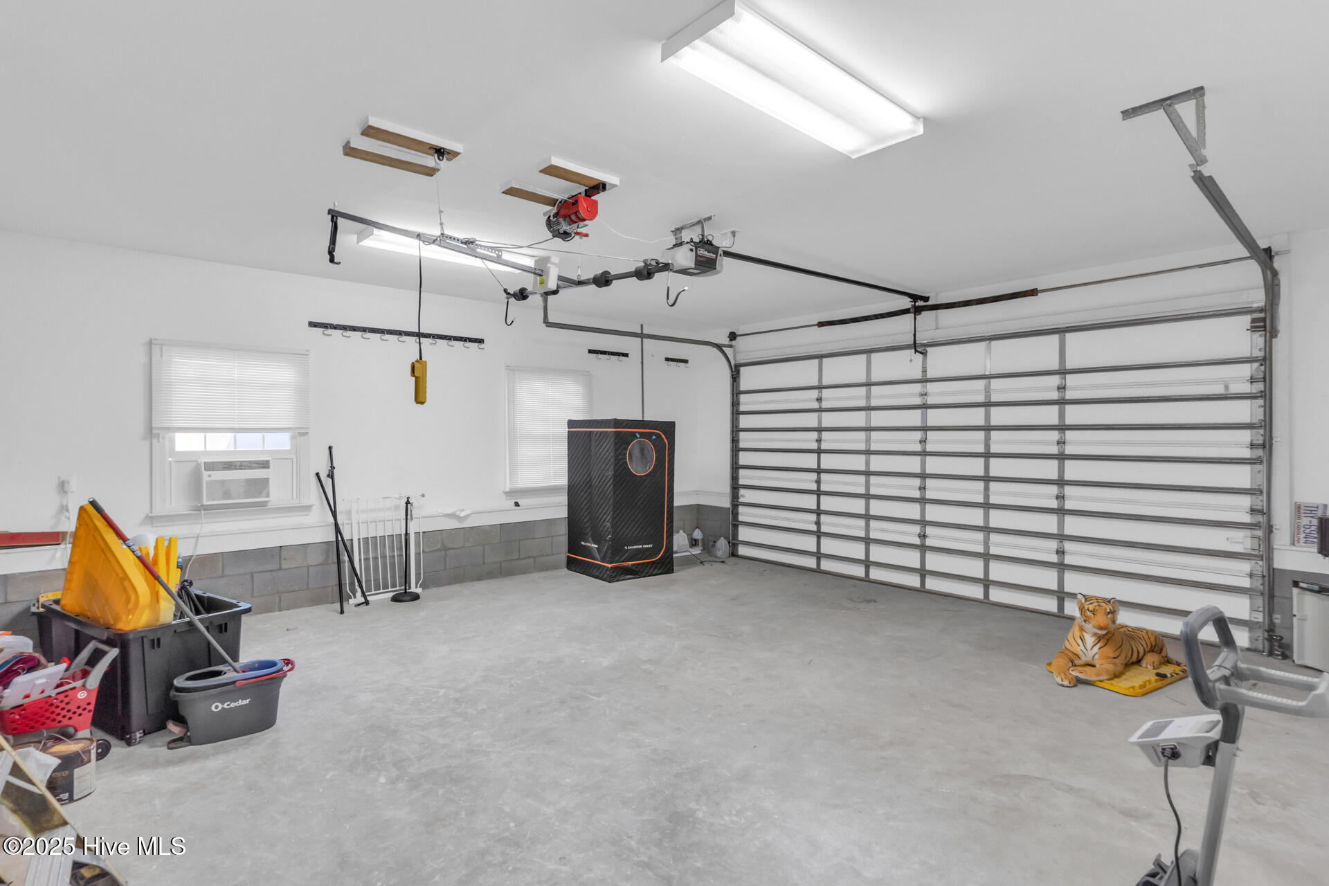 100532167 | Photo 68