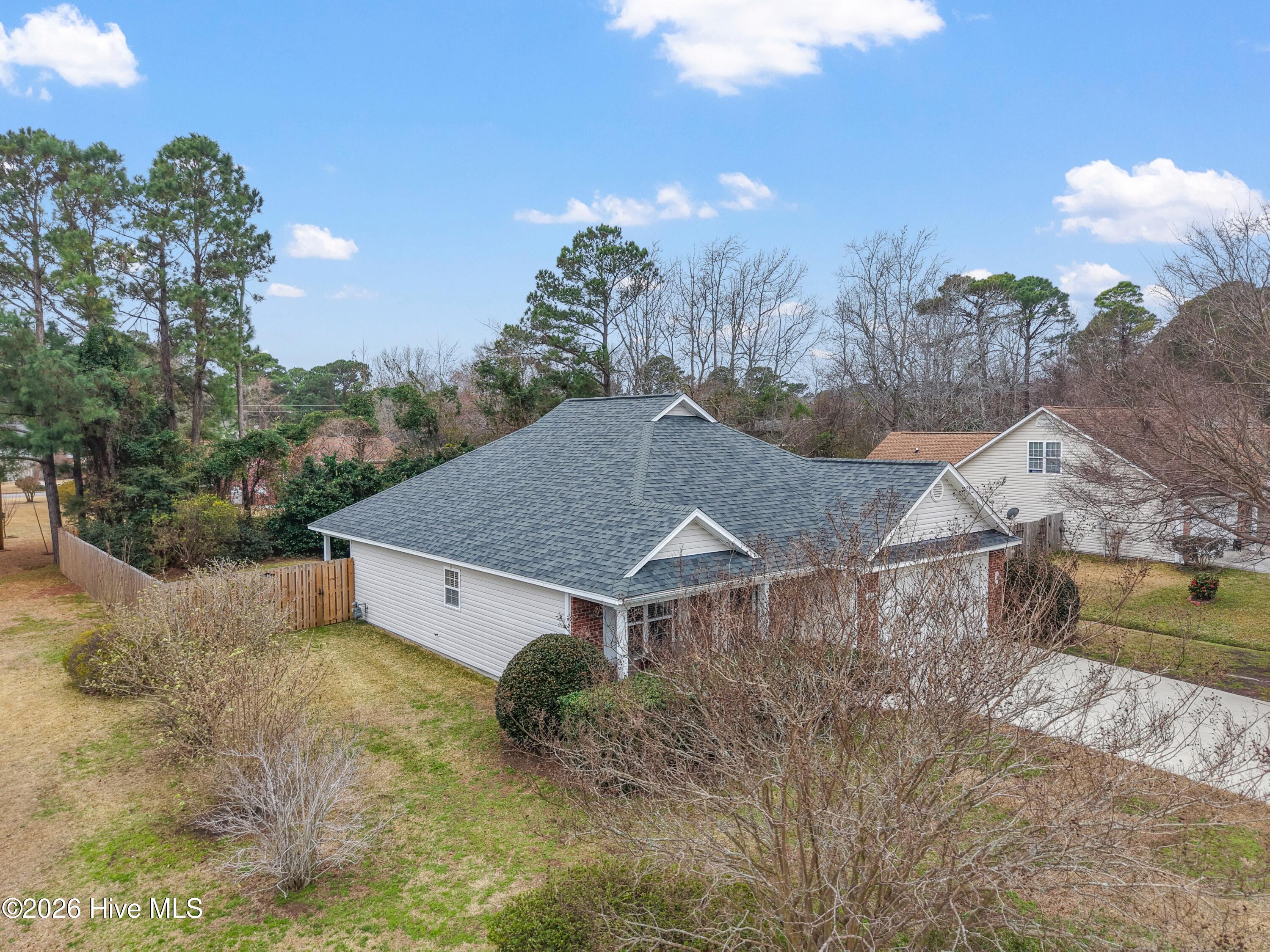 100558212 | Photo 46