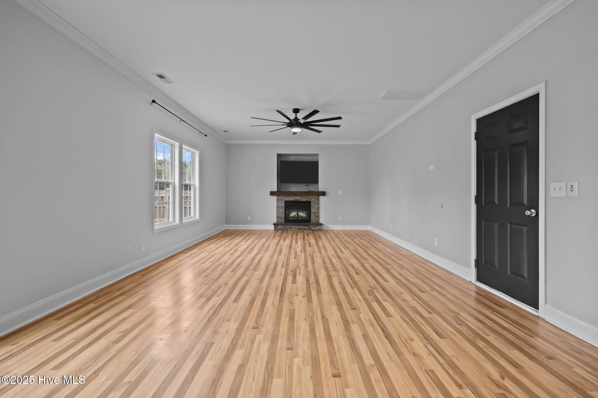 101 Loyd Lane, Beulaville, NC 28518 – photo 7: Dining & Great Room