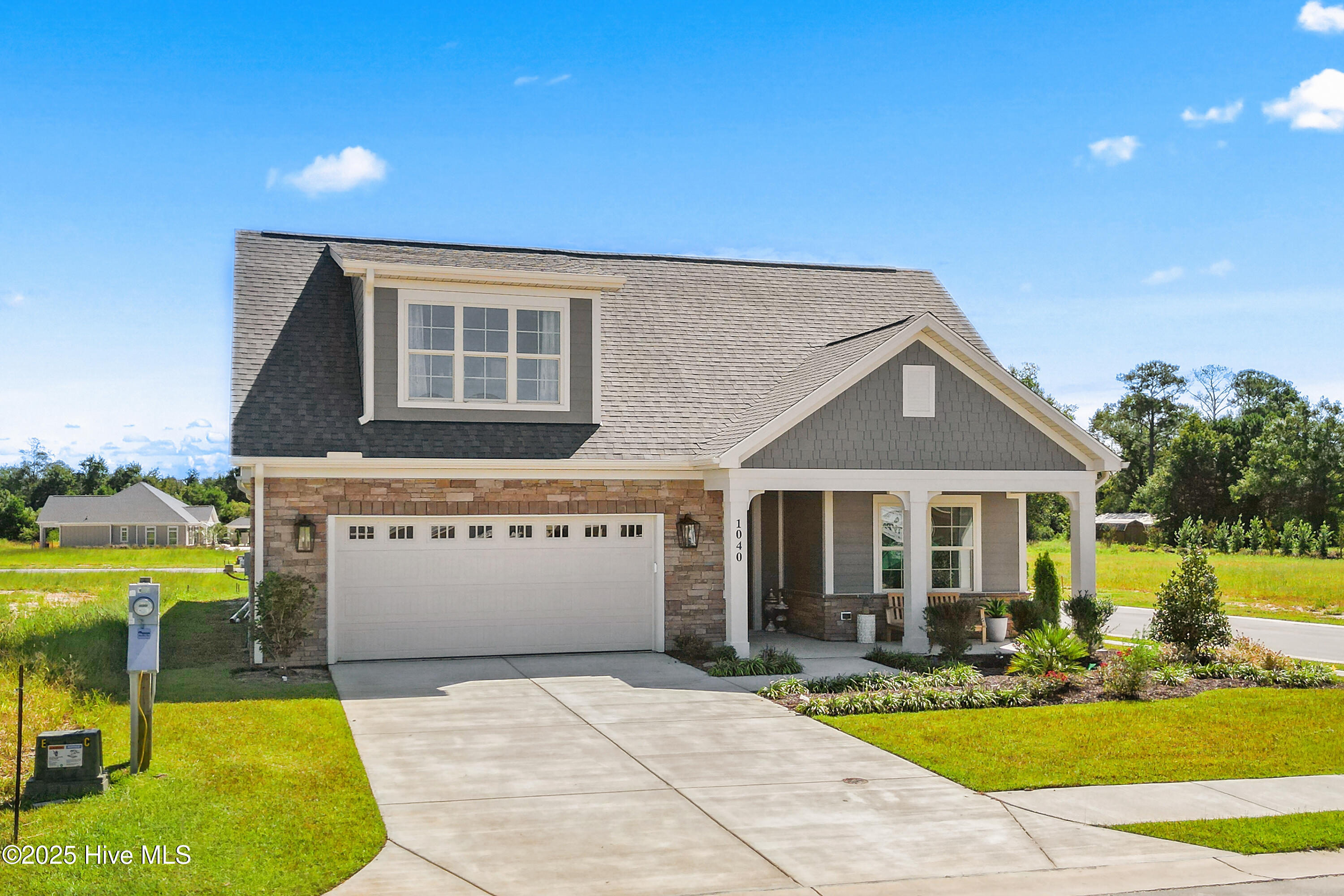 100496810 | Photo 50