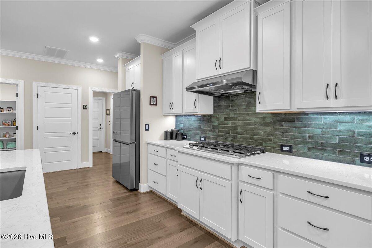 100552703 | Photo 17