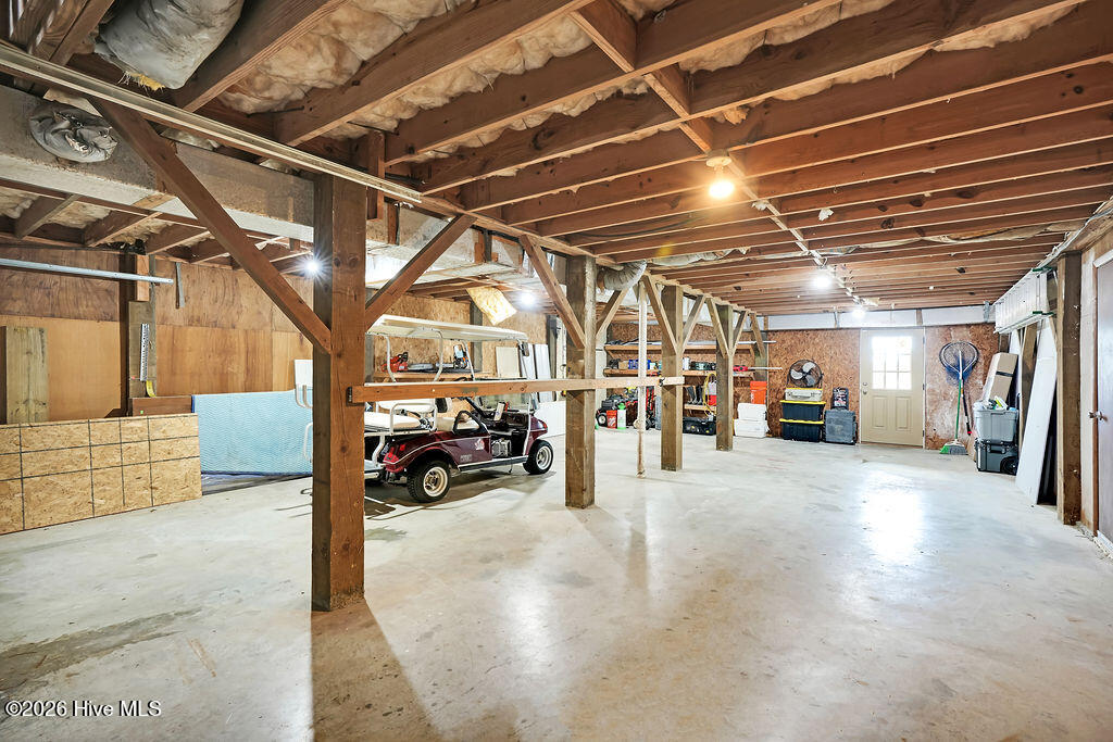 100570614 | Photo 28