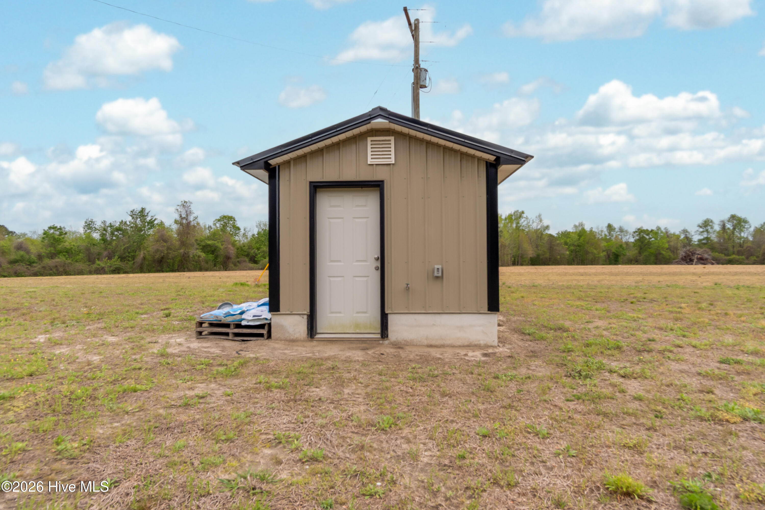 1560 White Oak River Road,Maysville