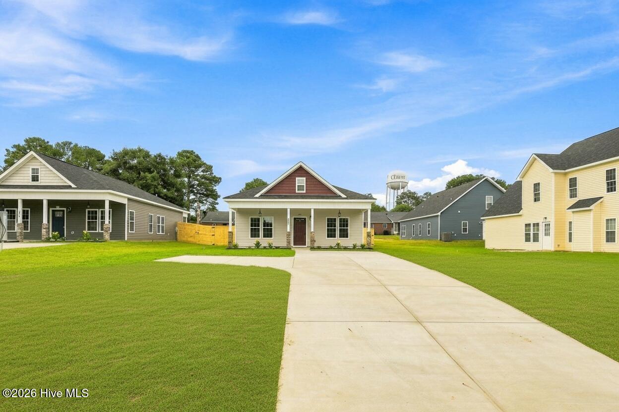 2nd image of 802 Holmes St, Clinton, NC 28328 | MLS# 100548606
