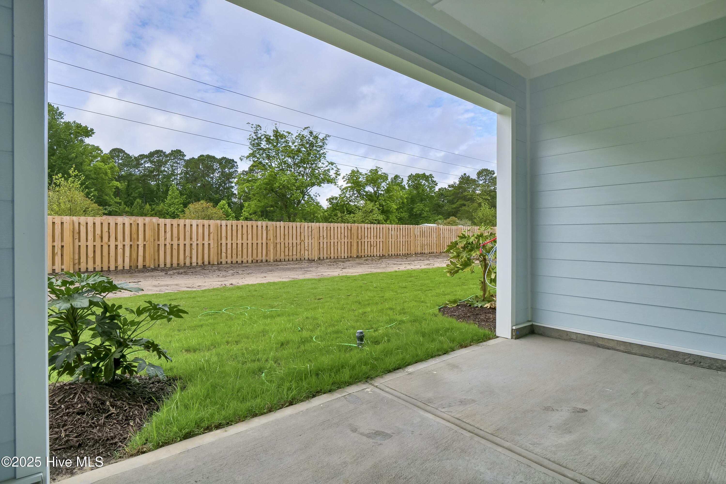 100490370 | Photo 21