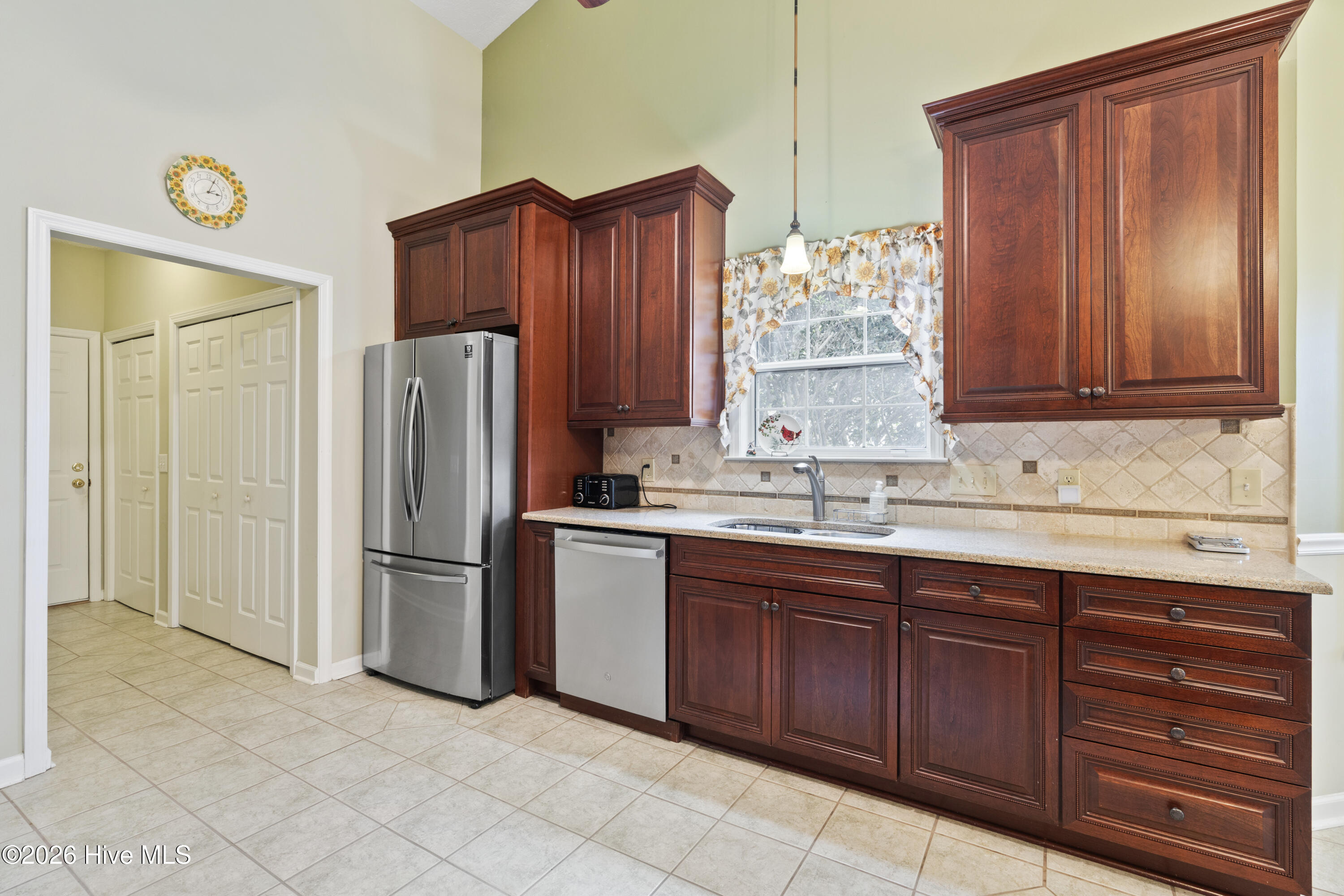 100551724 | Photo 13