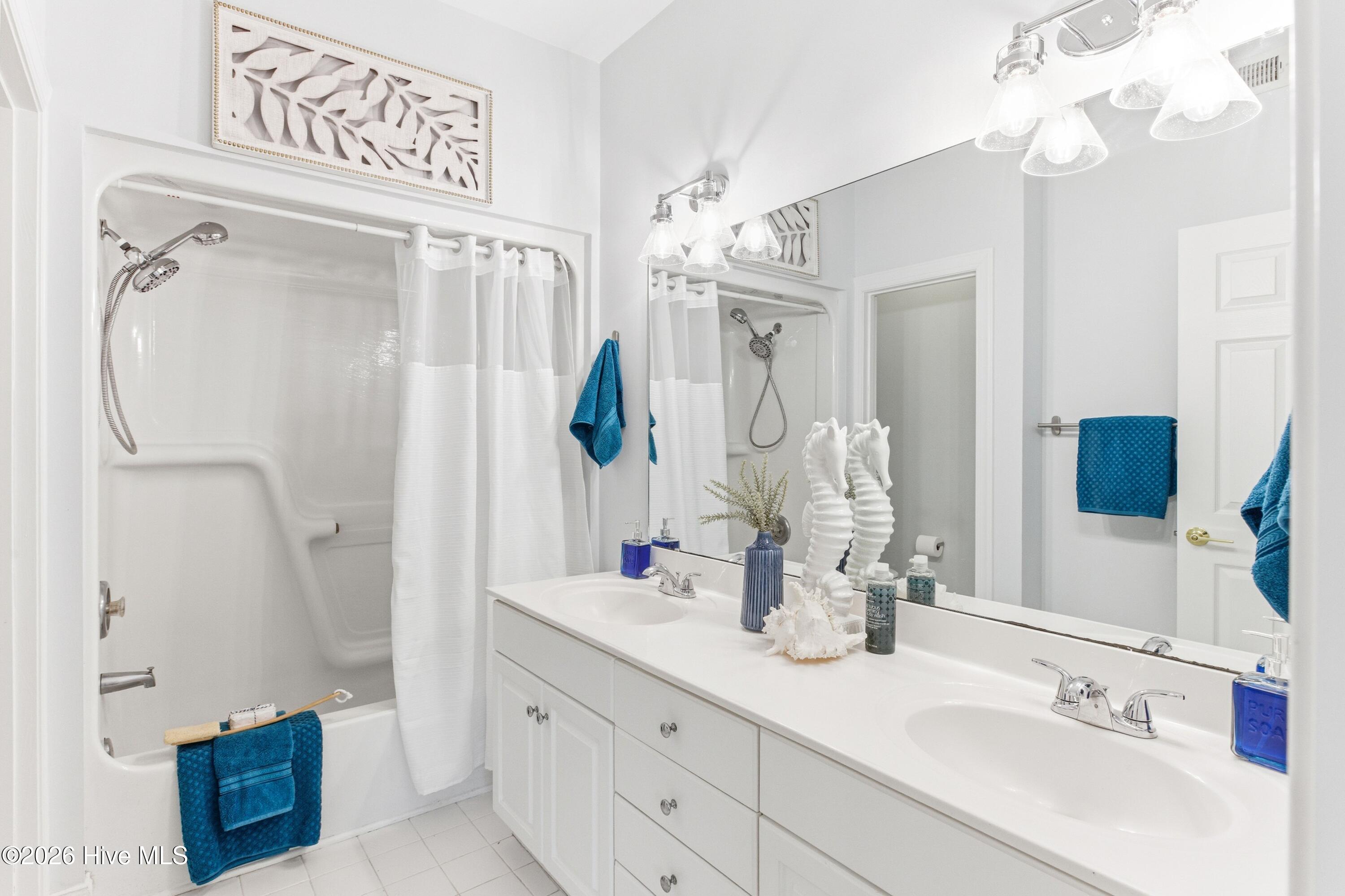 100551329 | Photo 10