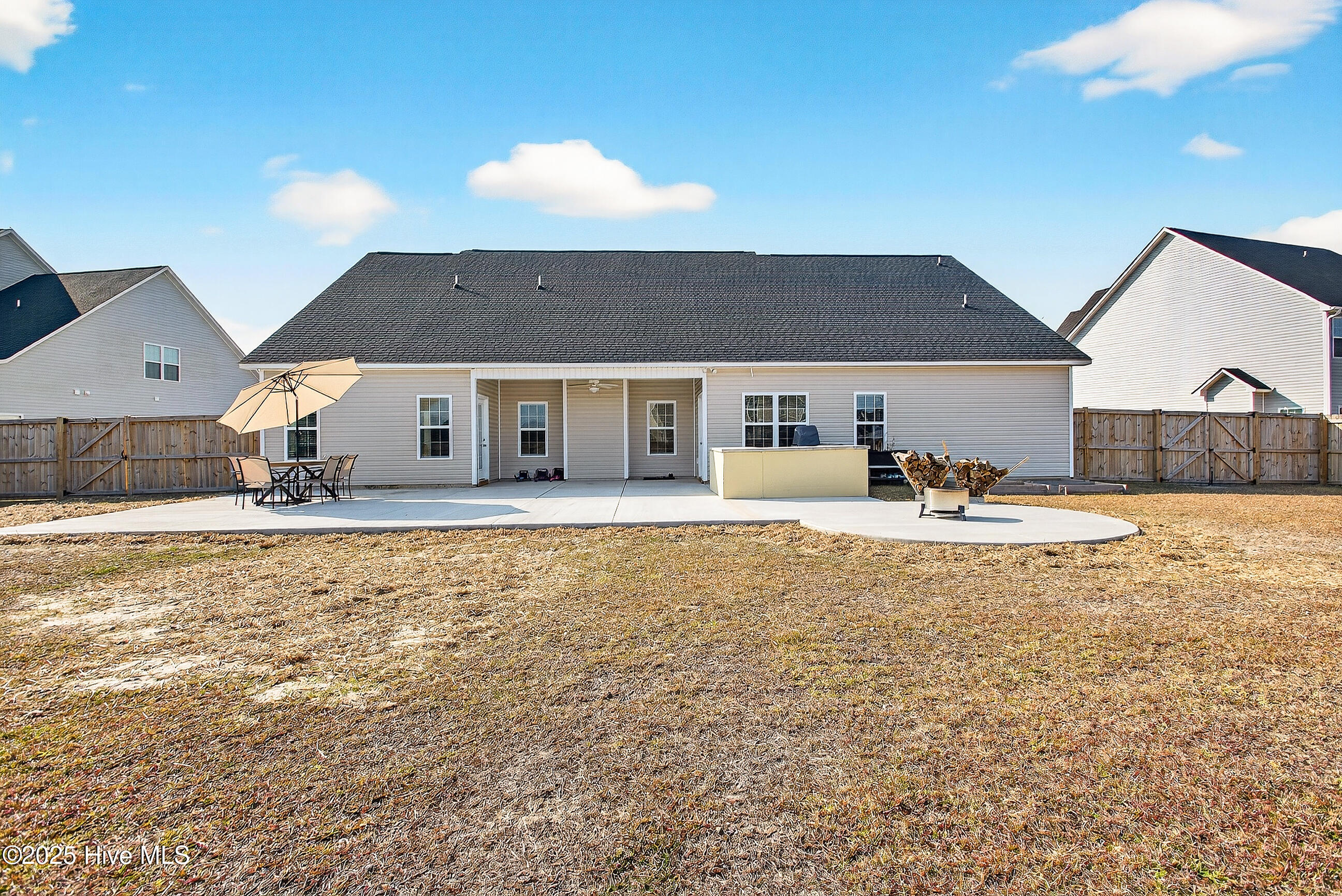 100542531 | Photo 43