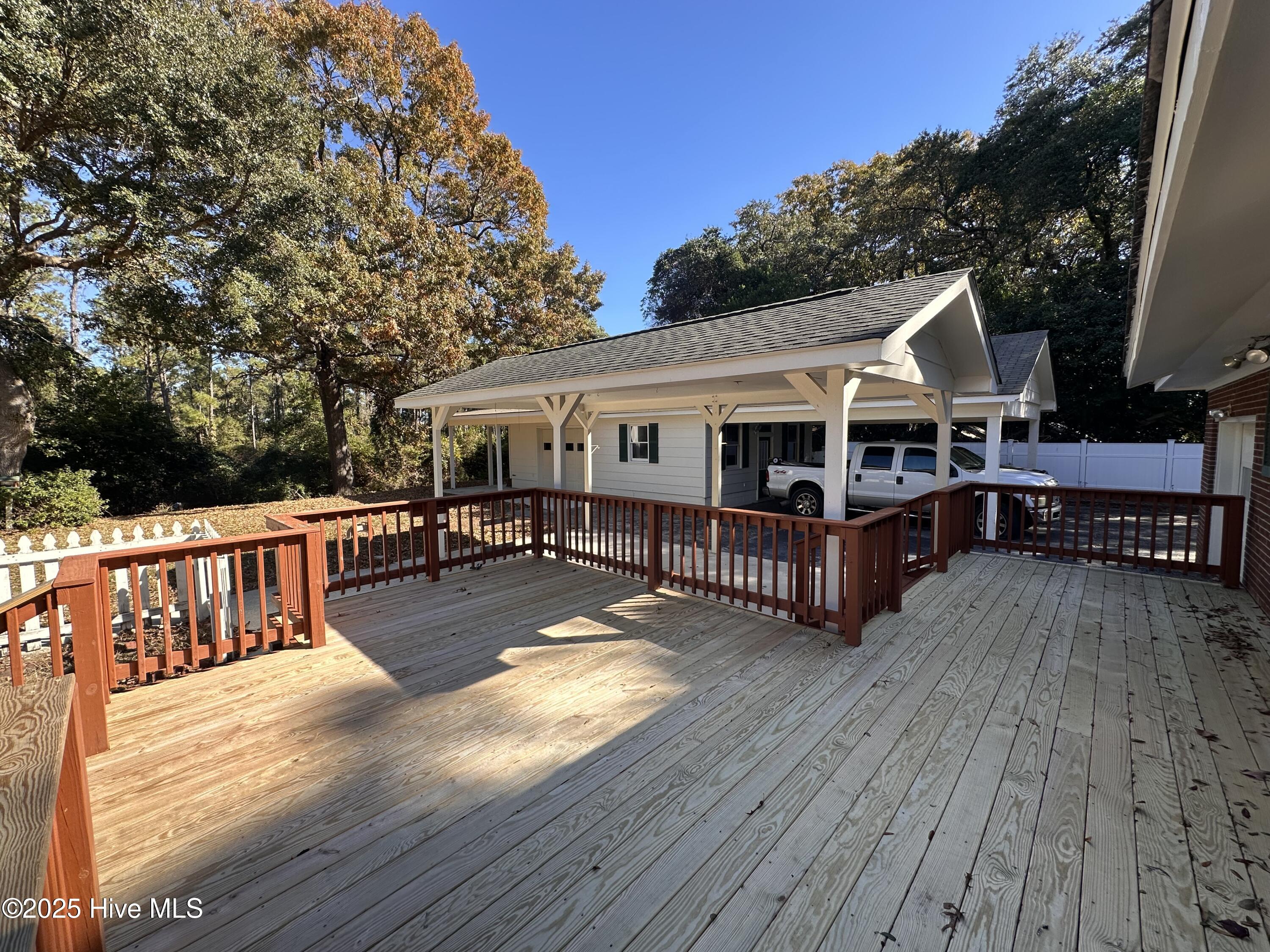 100541035 | Photo 38