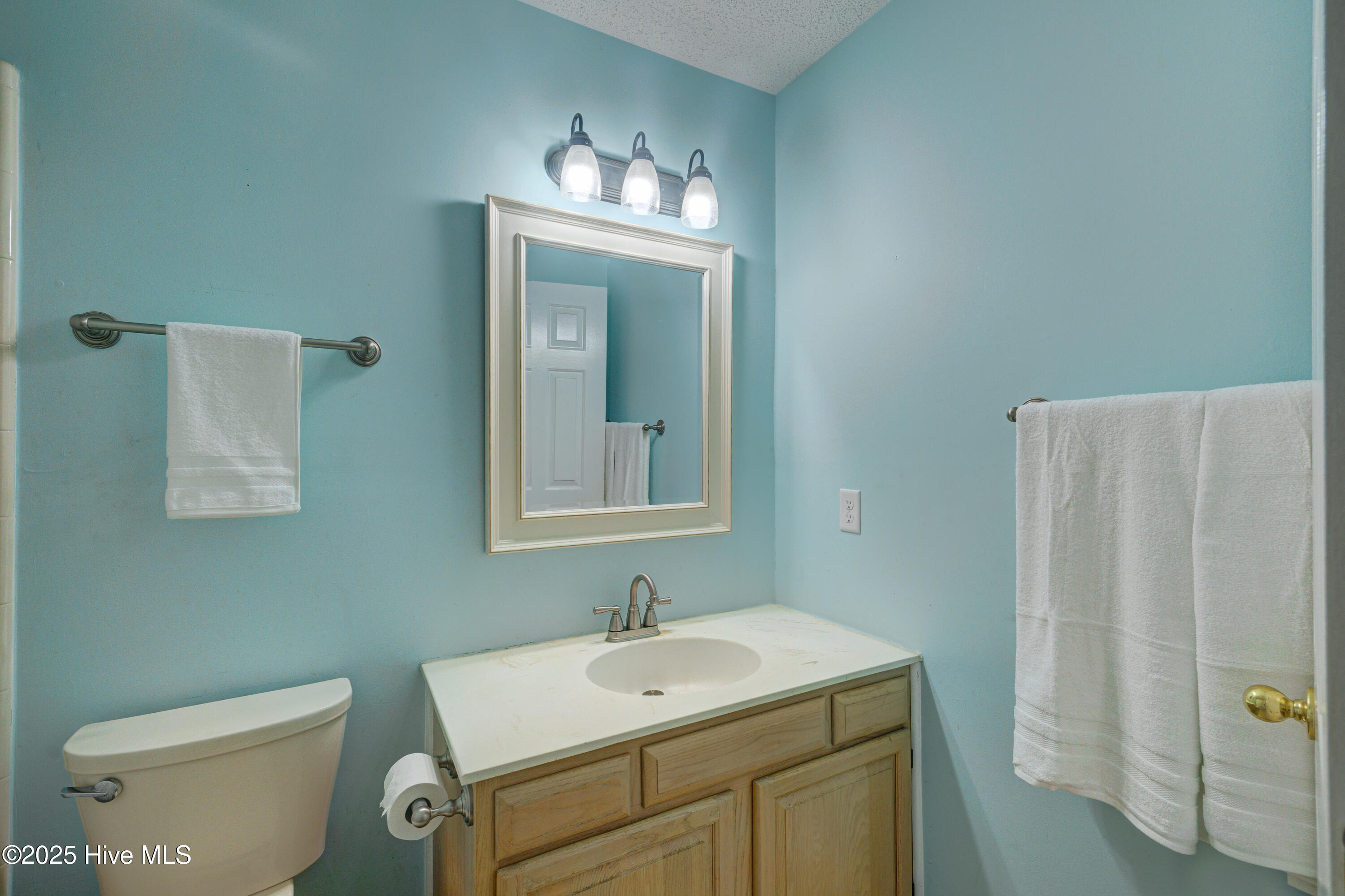 100534383 | Photo 23