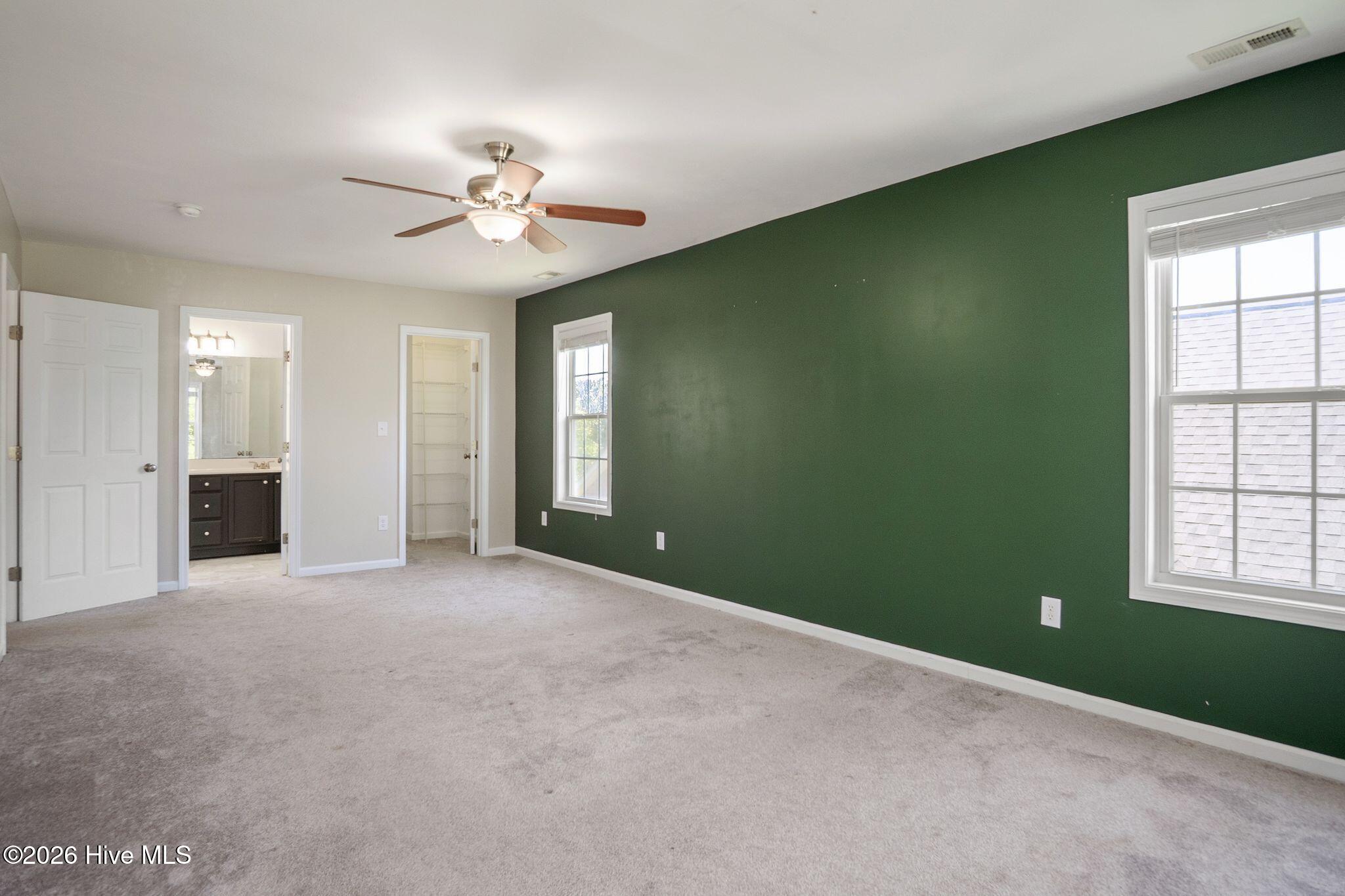 100569961 | Photo 27