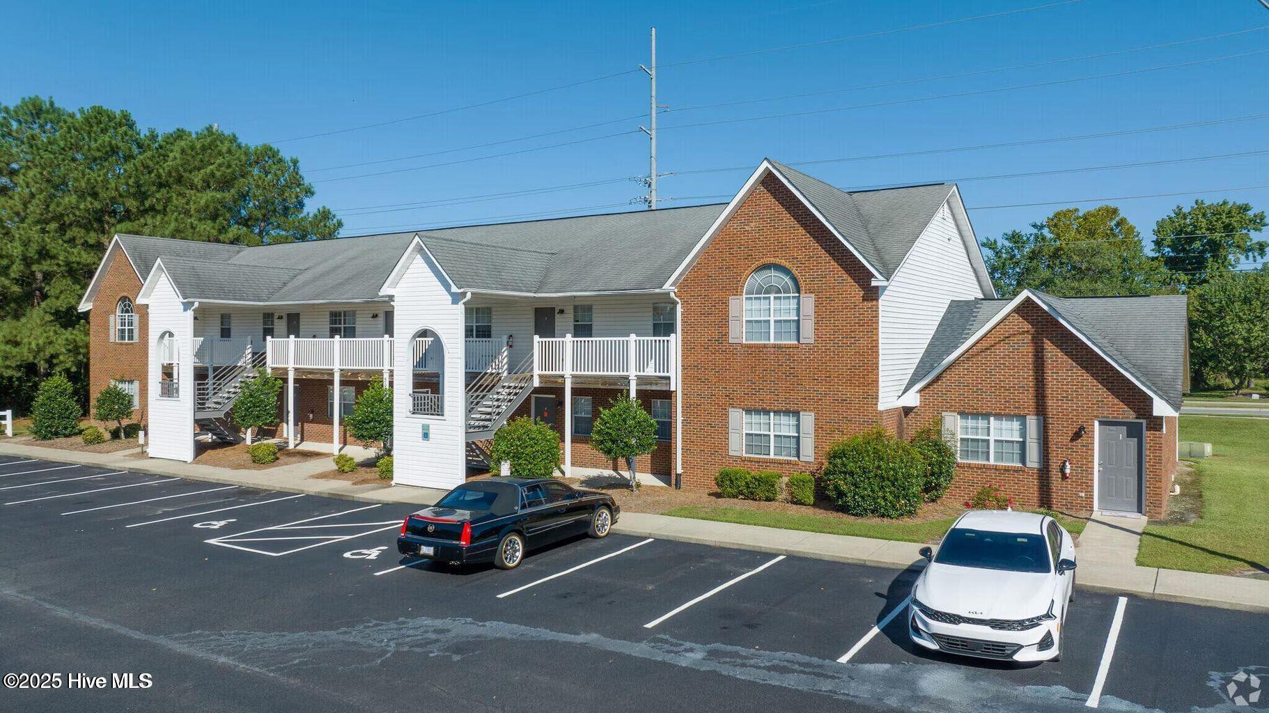 4008 Whitebridge, Winterville, North Carolina, 2 Bedroom Bedrooms, 5 Room Rooms,1 BathroomBathrooms,Apartment,For sale,Whitebridge,100587510