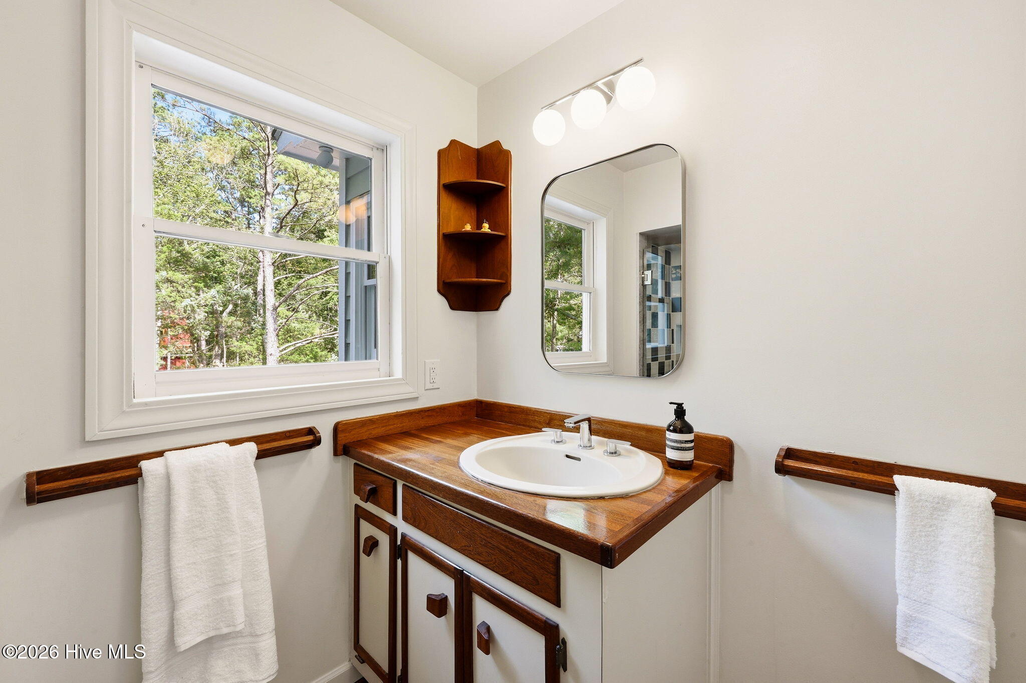 954 Fork Point Road,Oriental