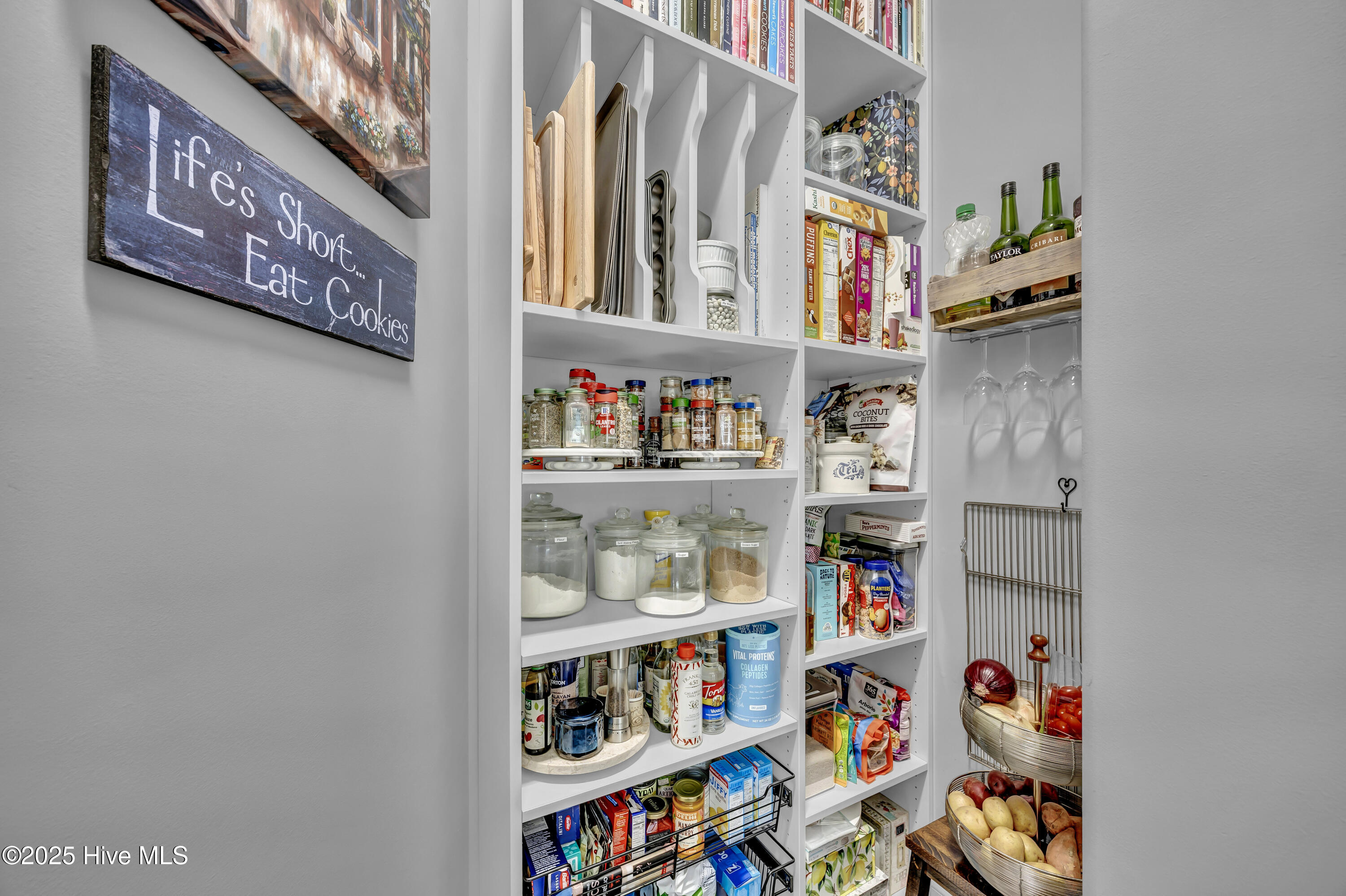 100546758 | Photo 18