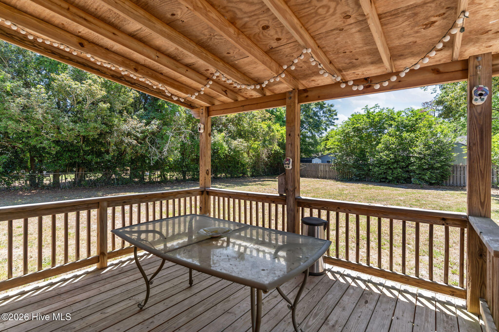 100569090 | Photo 27