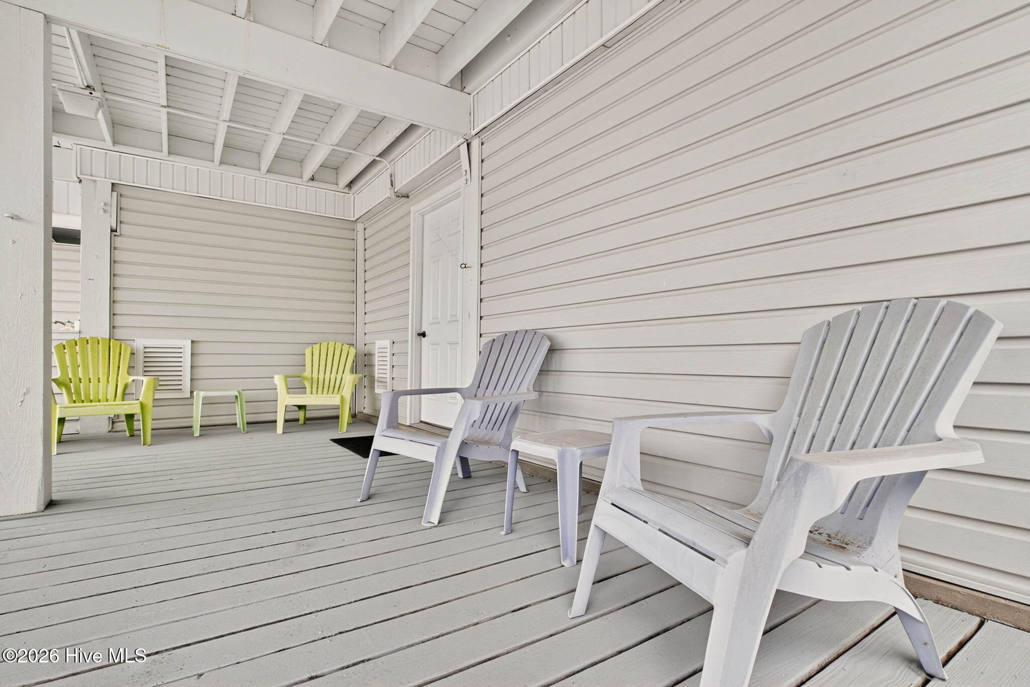 100570658 | Photo 56