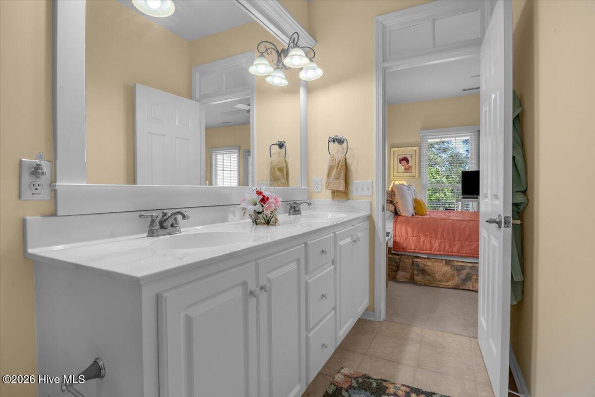 100566244 | Photo 26