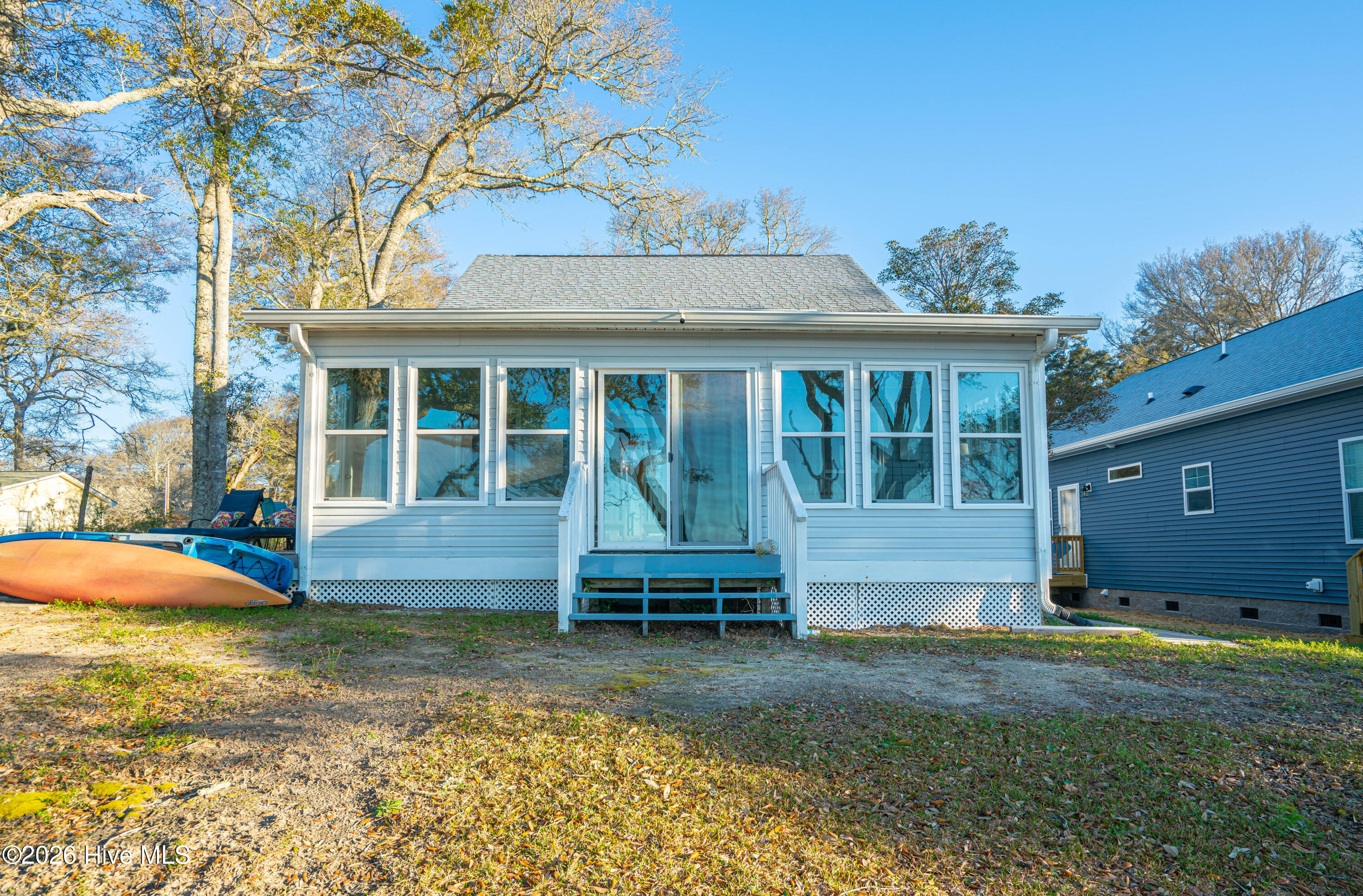 100561840 | Photo 41