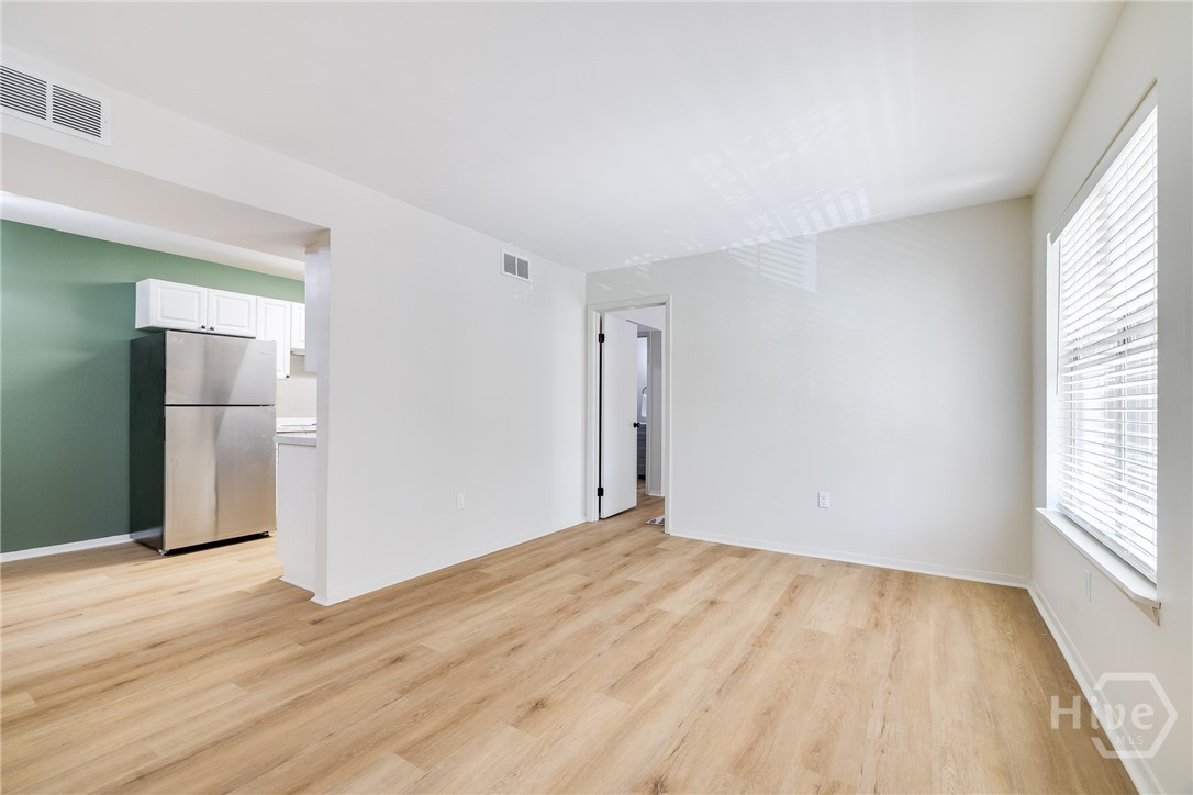 Homes for sale in Savannah, GA | 401 N Cromwell Rd #T-5, Savannah, GA 31410 | MLS# SA340554